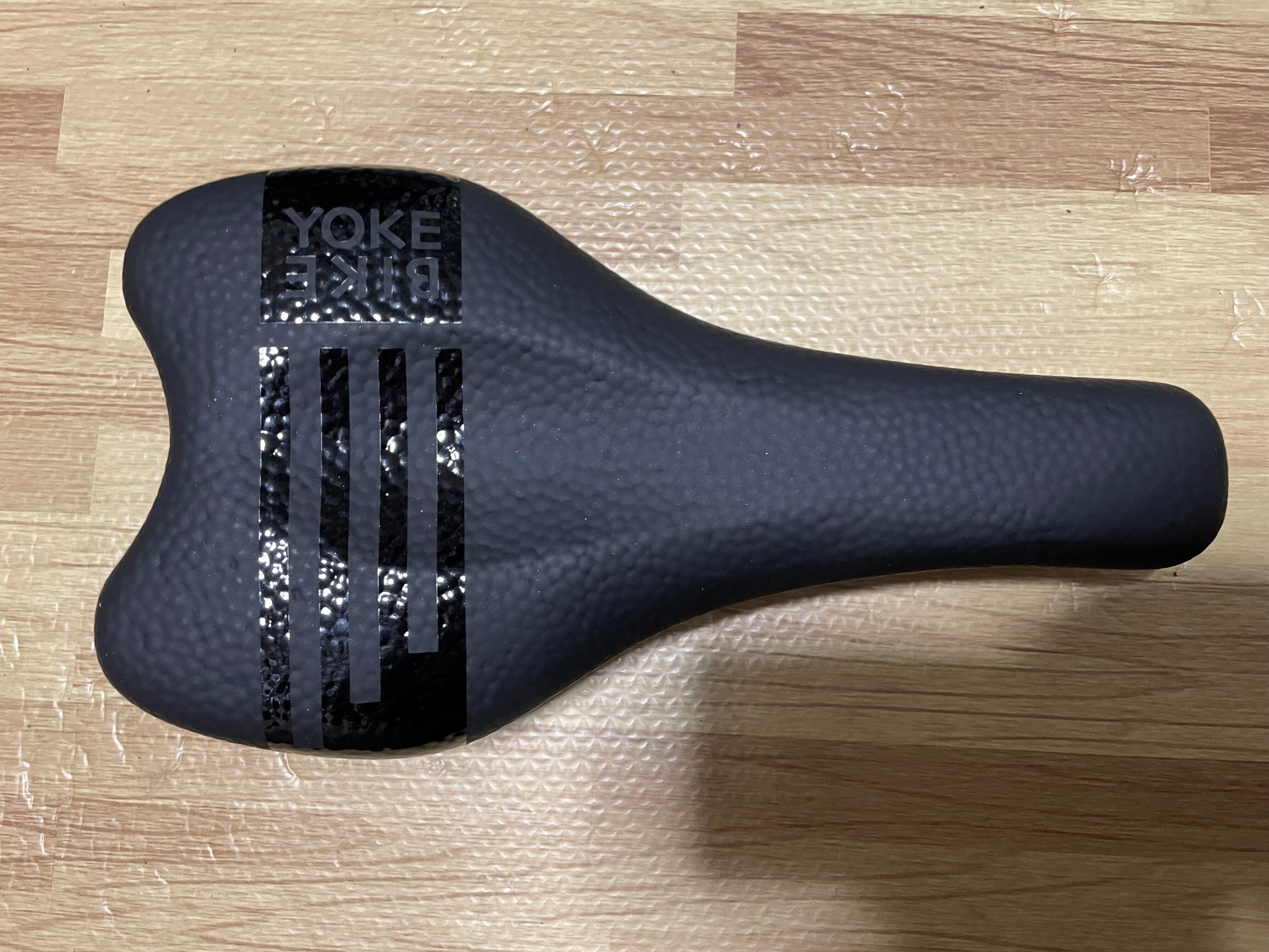Amazon | Bike Yoke Sagma 自転車サドル - 130mm - ライム