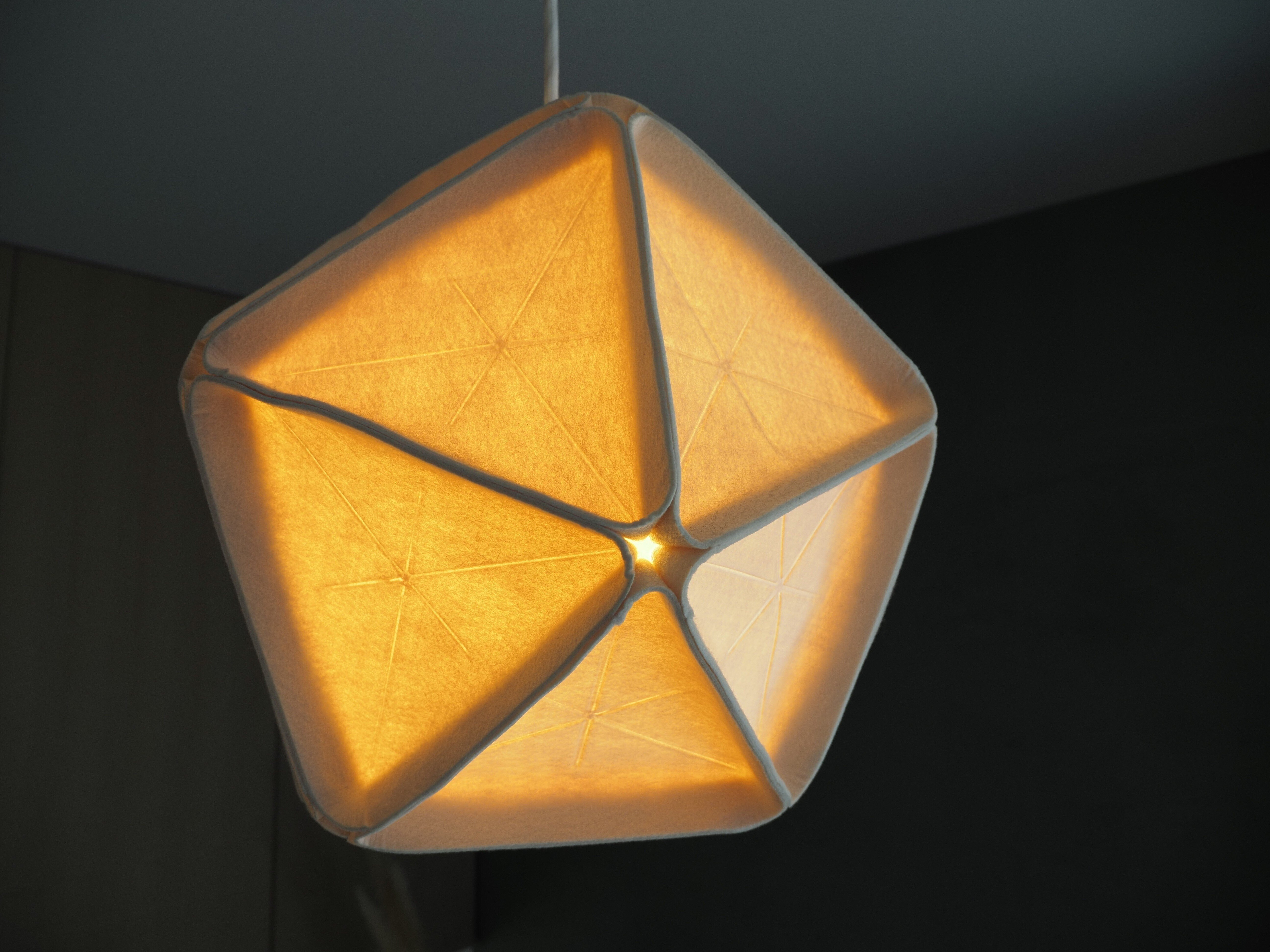 IDEE イコサランプ ICOSA LAMP｜ペンダントランプ｜IDEE SHOP Online