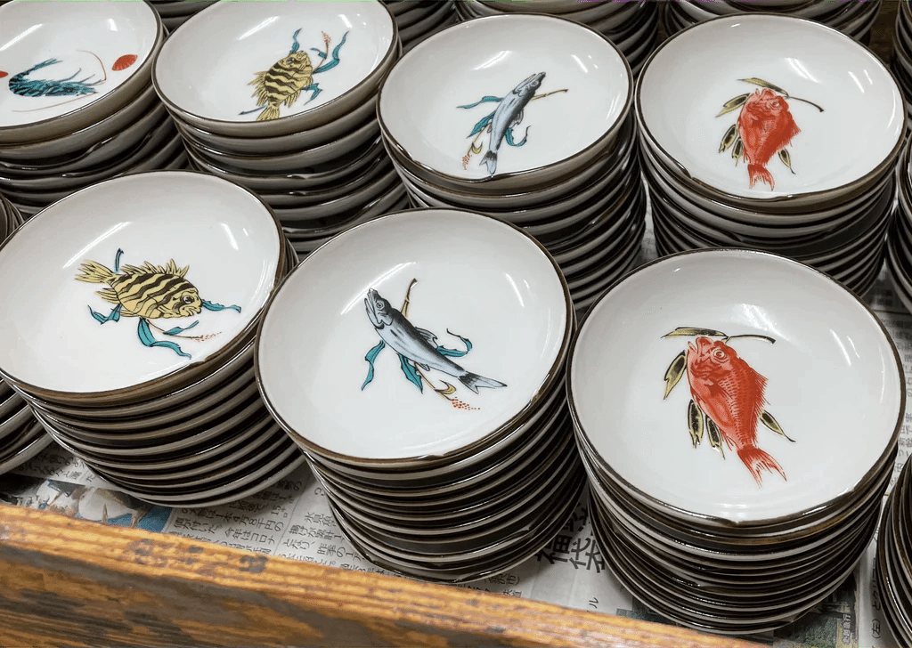 工芸品を知る】豊かな彩色に魅了されて ほっと一息を、九谷焼で