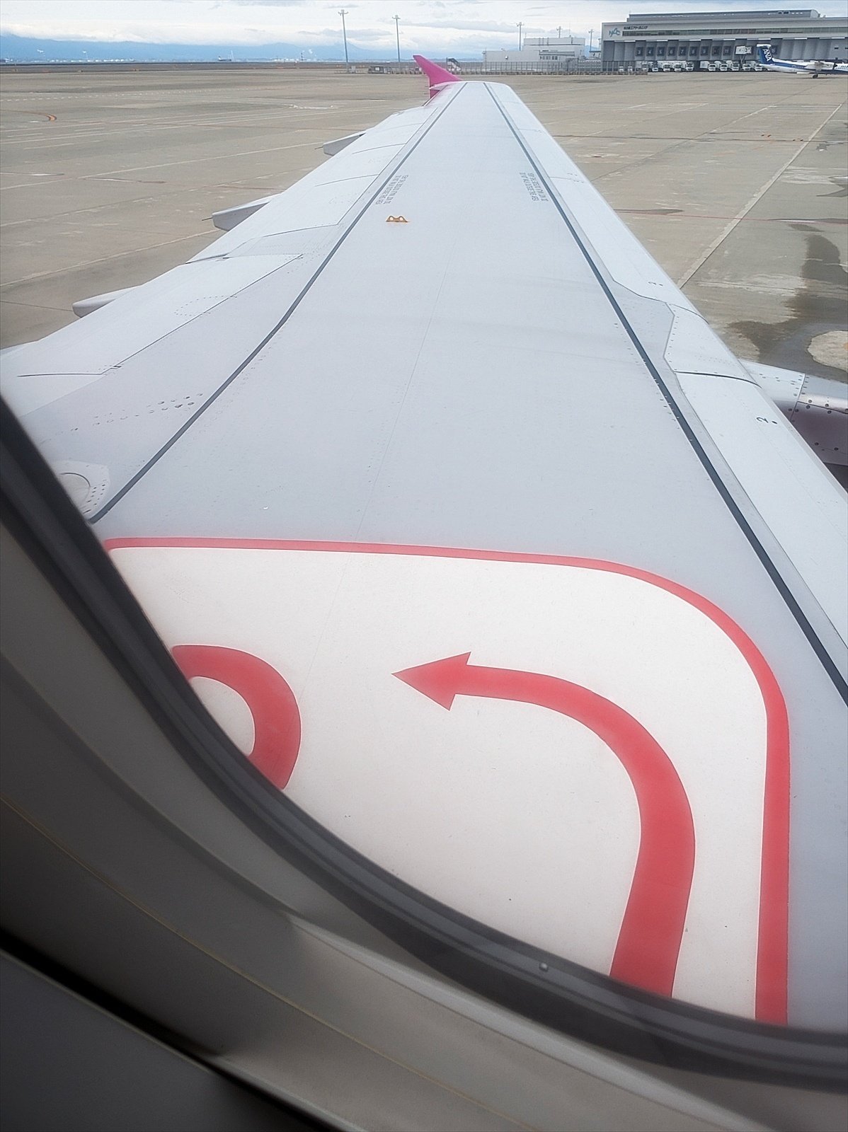 飛行機の窓｜annon