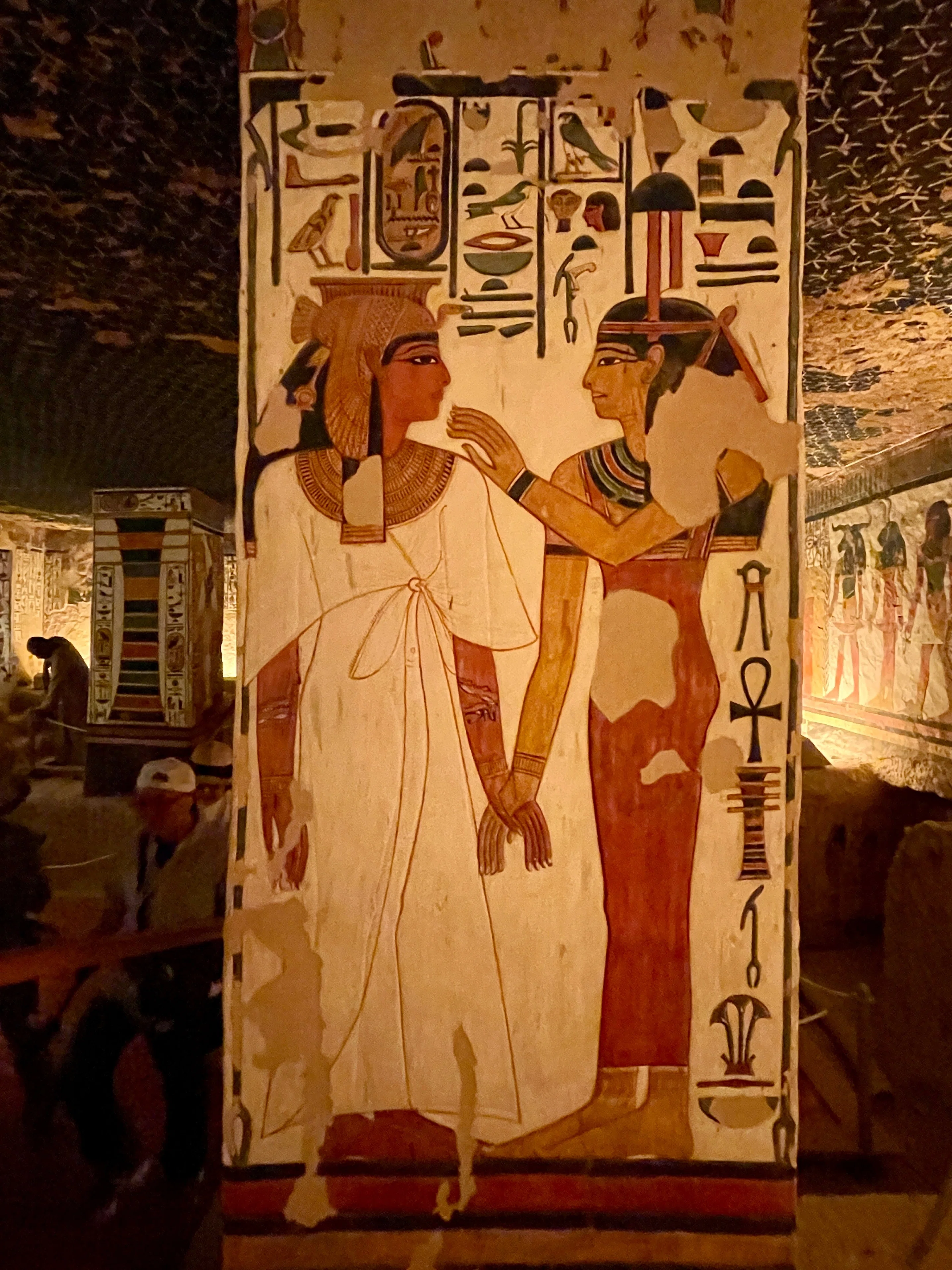 エジプト旅行⑥ ルクソール西岸 王妃の谷 ネフェルトイリ
