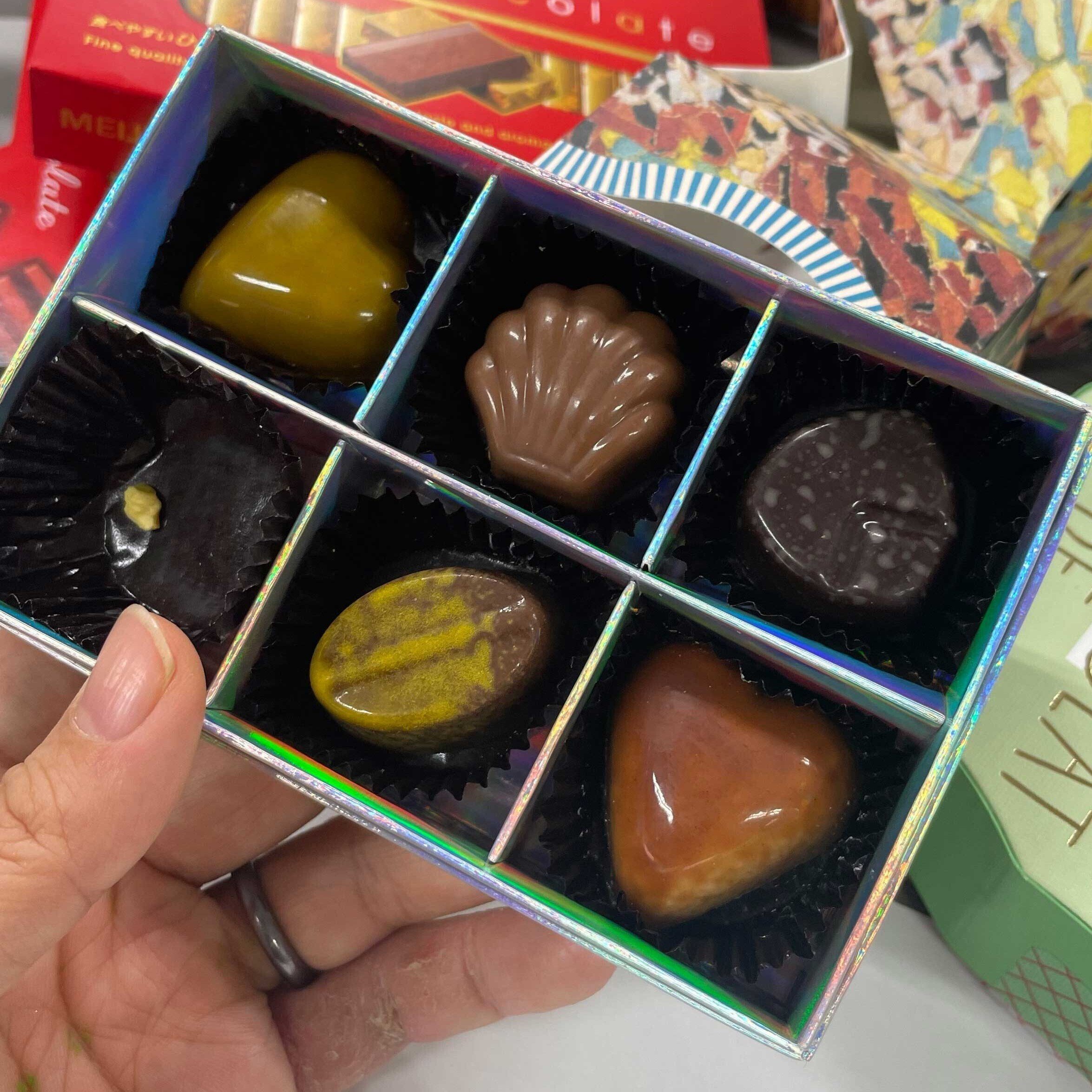 持ち寄り！バレンタインパッケージ座談会｜ツジカワ株式会社