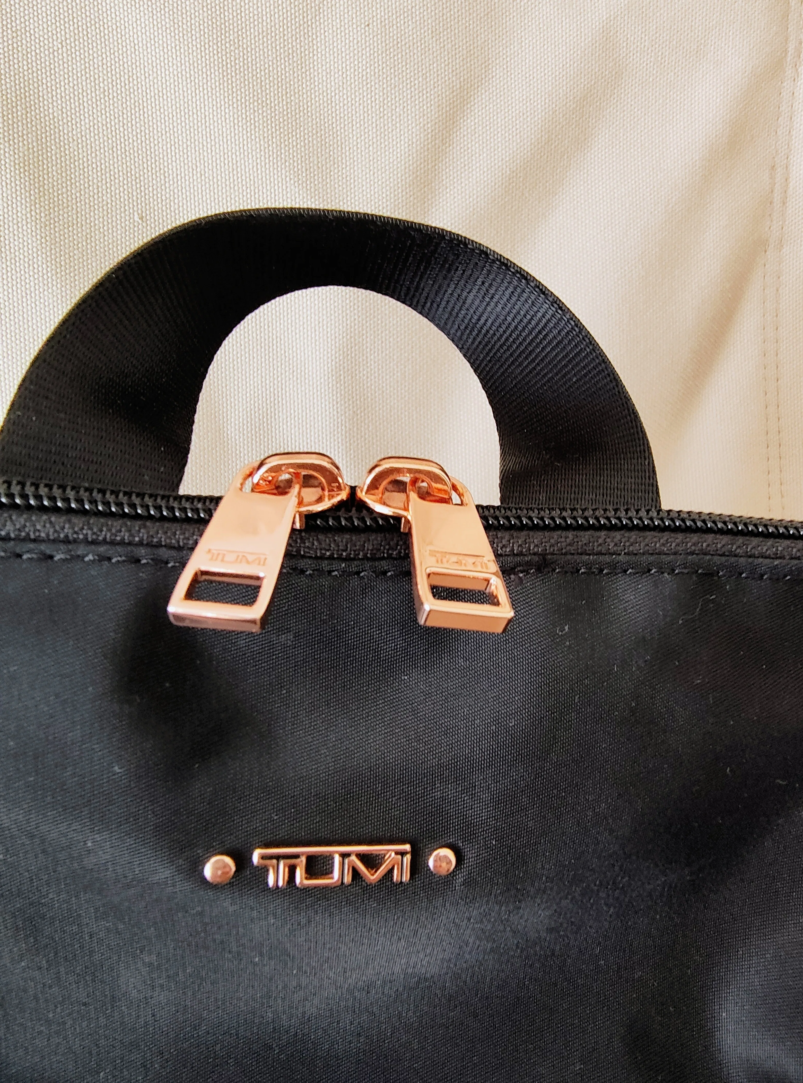 【美品】TUMI × JAL コラボ PCバッグ機内限定品 ネームタグ付 TUMI×JAL ショッピング」限定ビジネス＆トラベルバッグ好評販売中