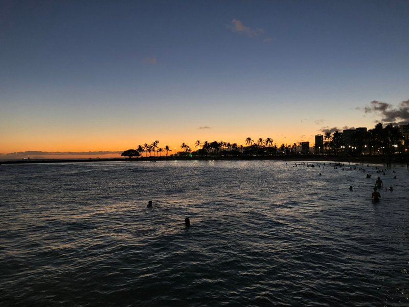 カハナモク・ビーチの夕暮れ