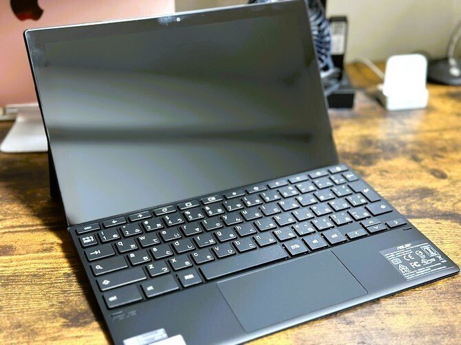 キーボード＆タッチペン付属、お洒落スタンドカバーが人気の2in1