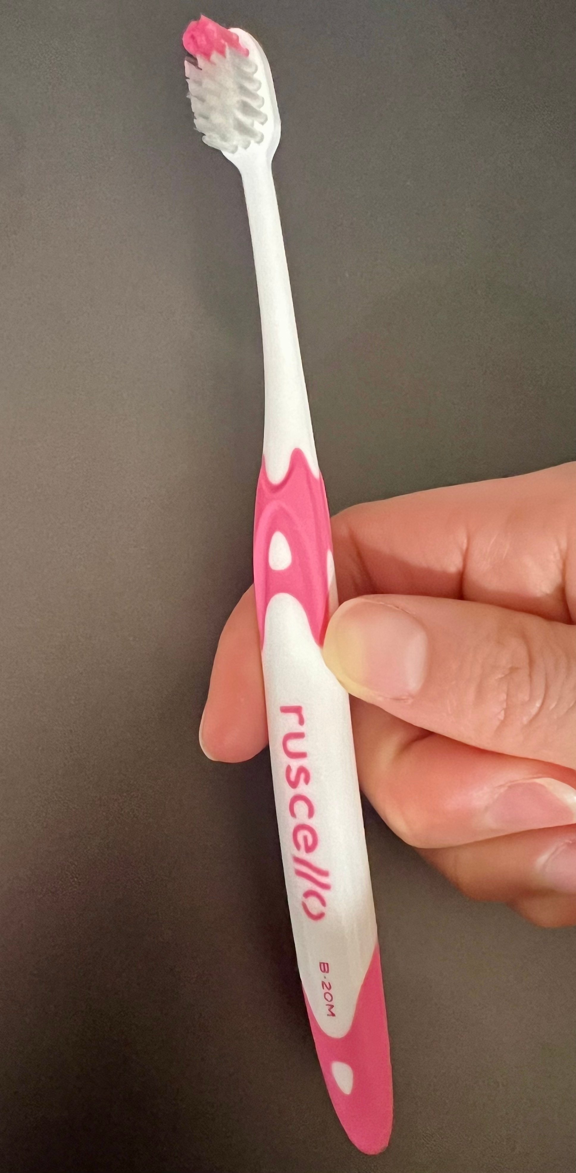 5 歯科医師の私がリアルに愛用している歯ブラシを紹介！｜ユキ先生