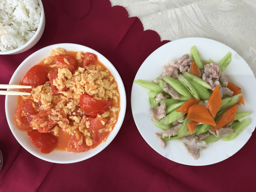 Day One / Z264拉薩行の食堂車 #003｜田路昌也（TJ)