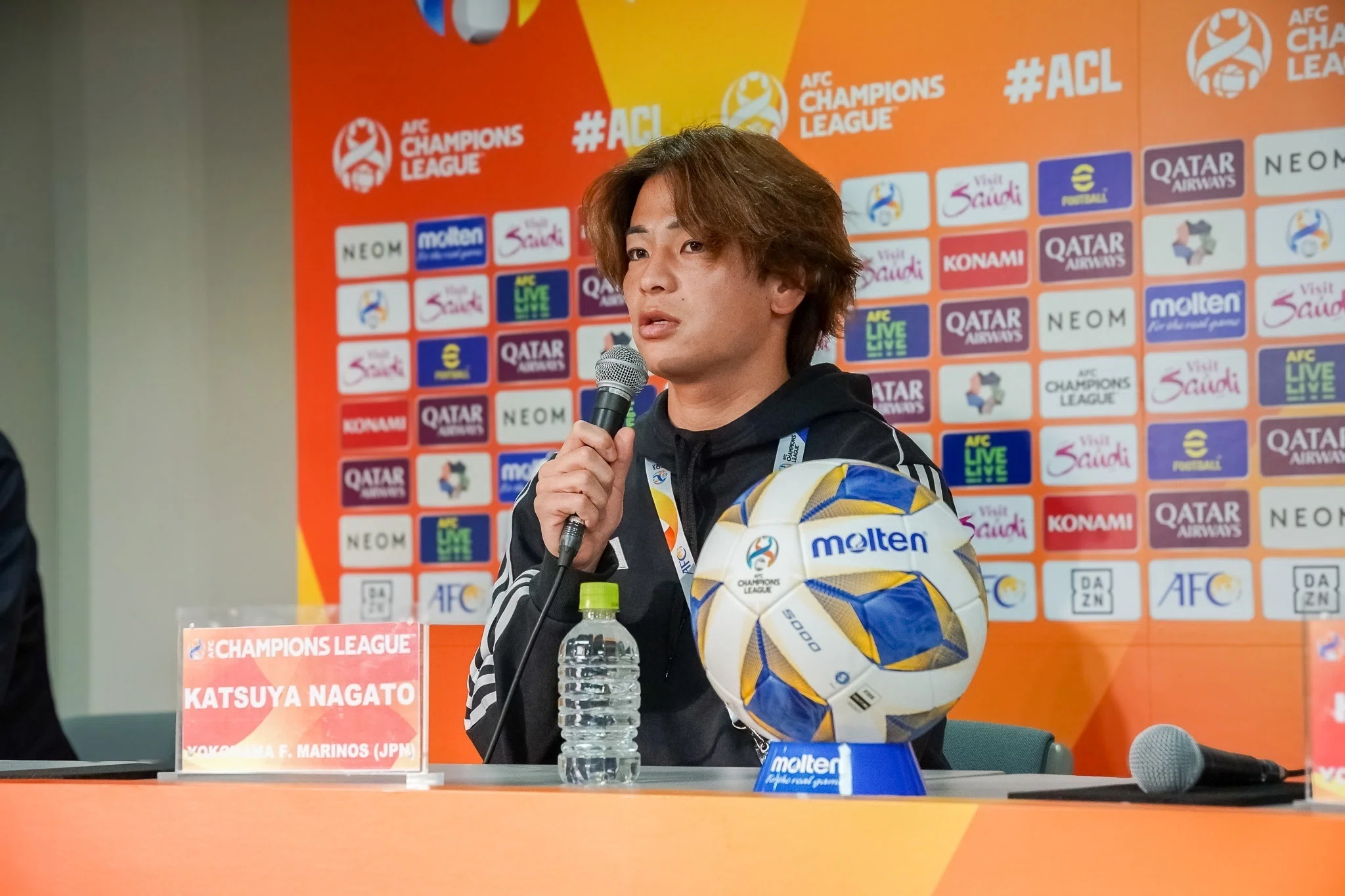 ACL準々決勝第2戦でまさかの退場。永戸勝也は「チームのみんなに感謝