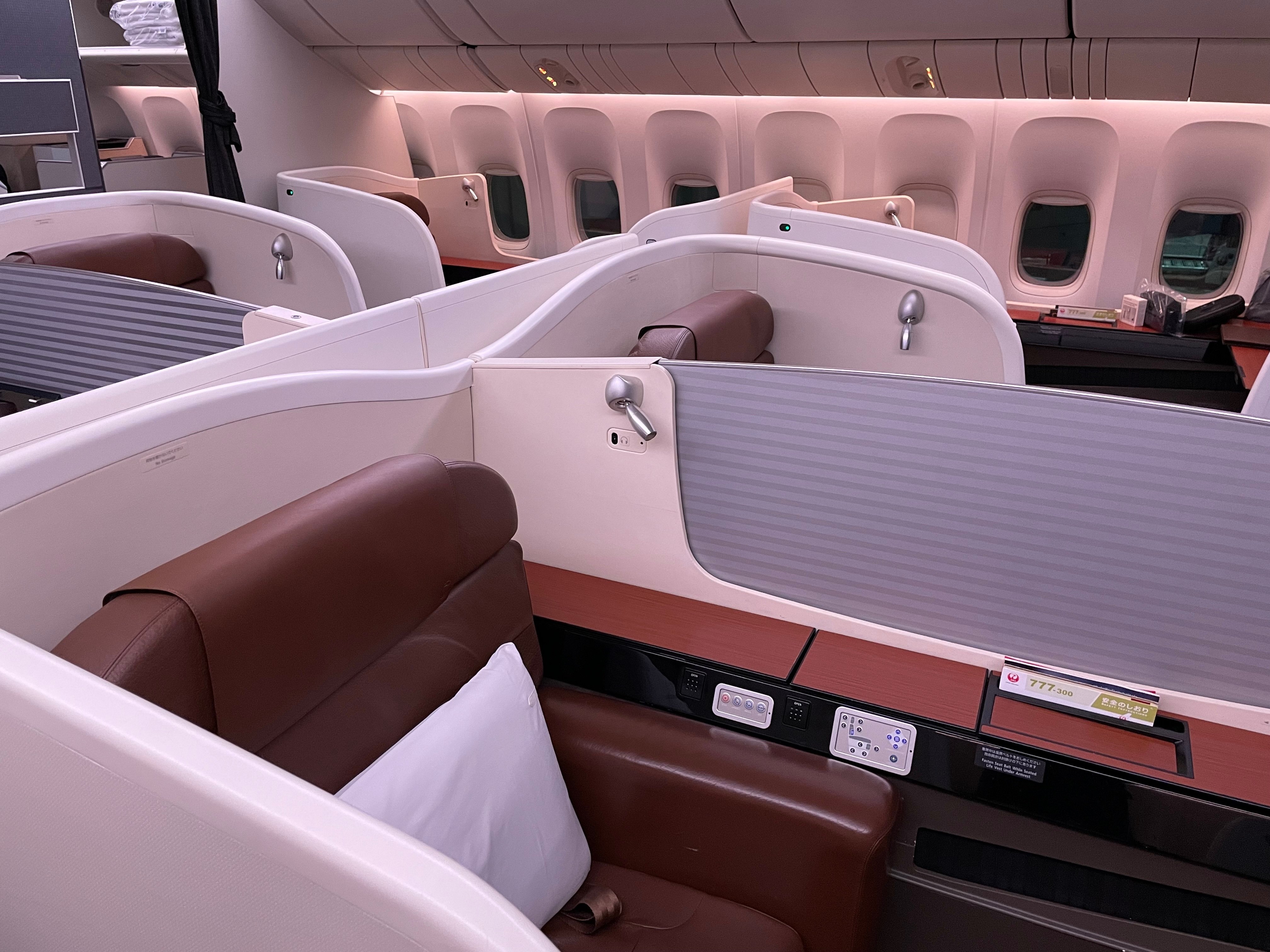 2024.3 往復JALファーストクラスで行くNY・WDW旅行の記録（その2；往路