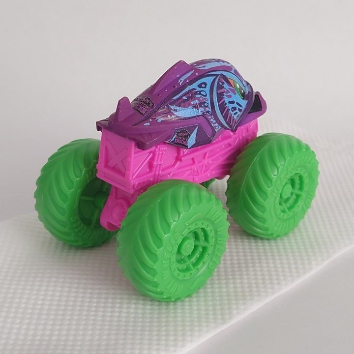 レビュー：ホットウィール・モンスタートラック Color Reveal Piran