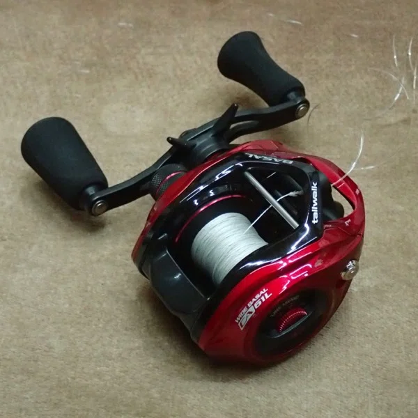 tailwalkWIDEBASALCA61R タコ、青物、タイラバ等　万能リール タコ釣り 1つのエギで2タコが釣れた｜海山酒