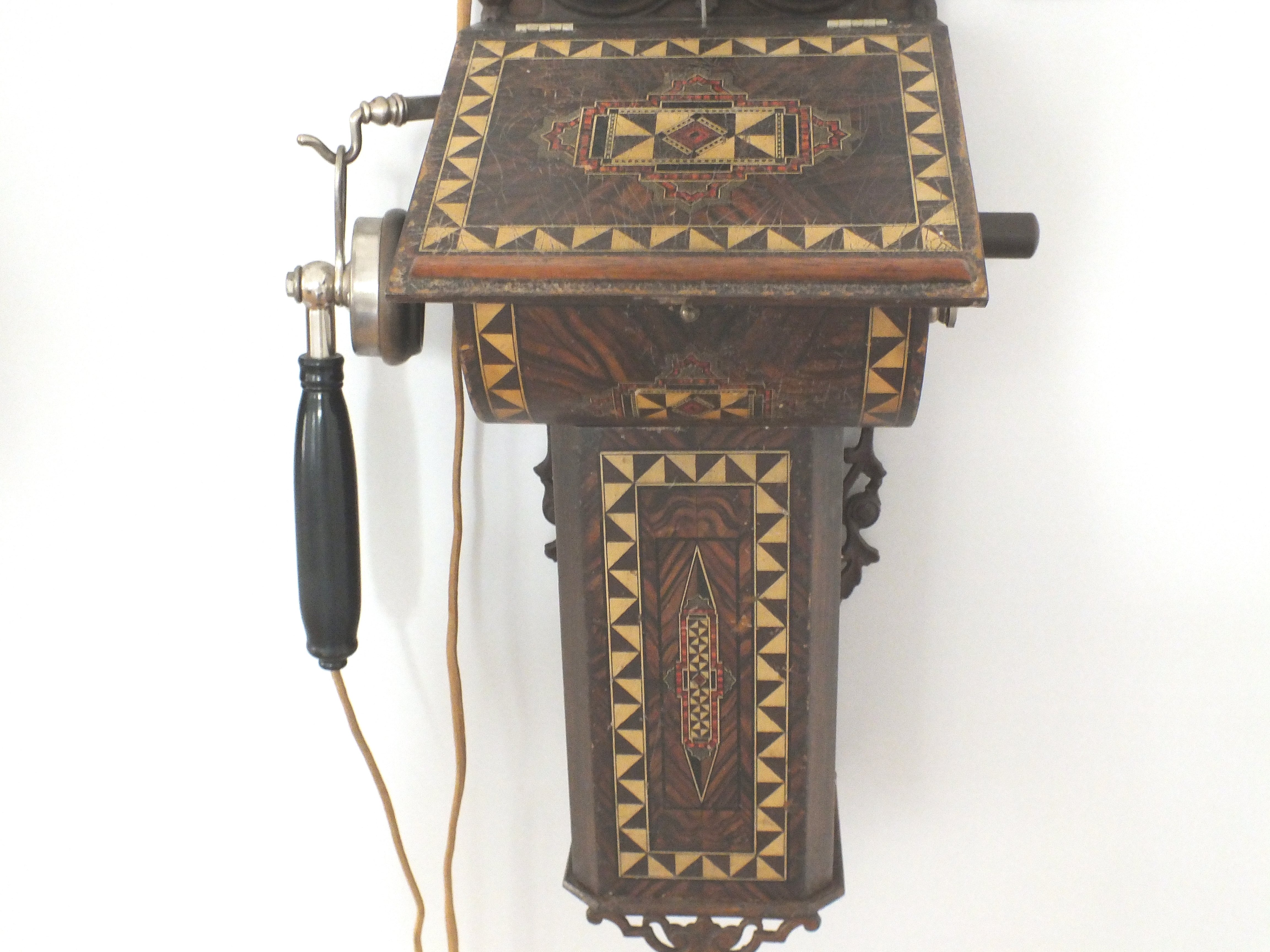 電話の歴史博物館｜露傍の石