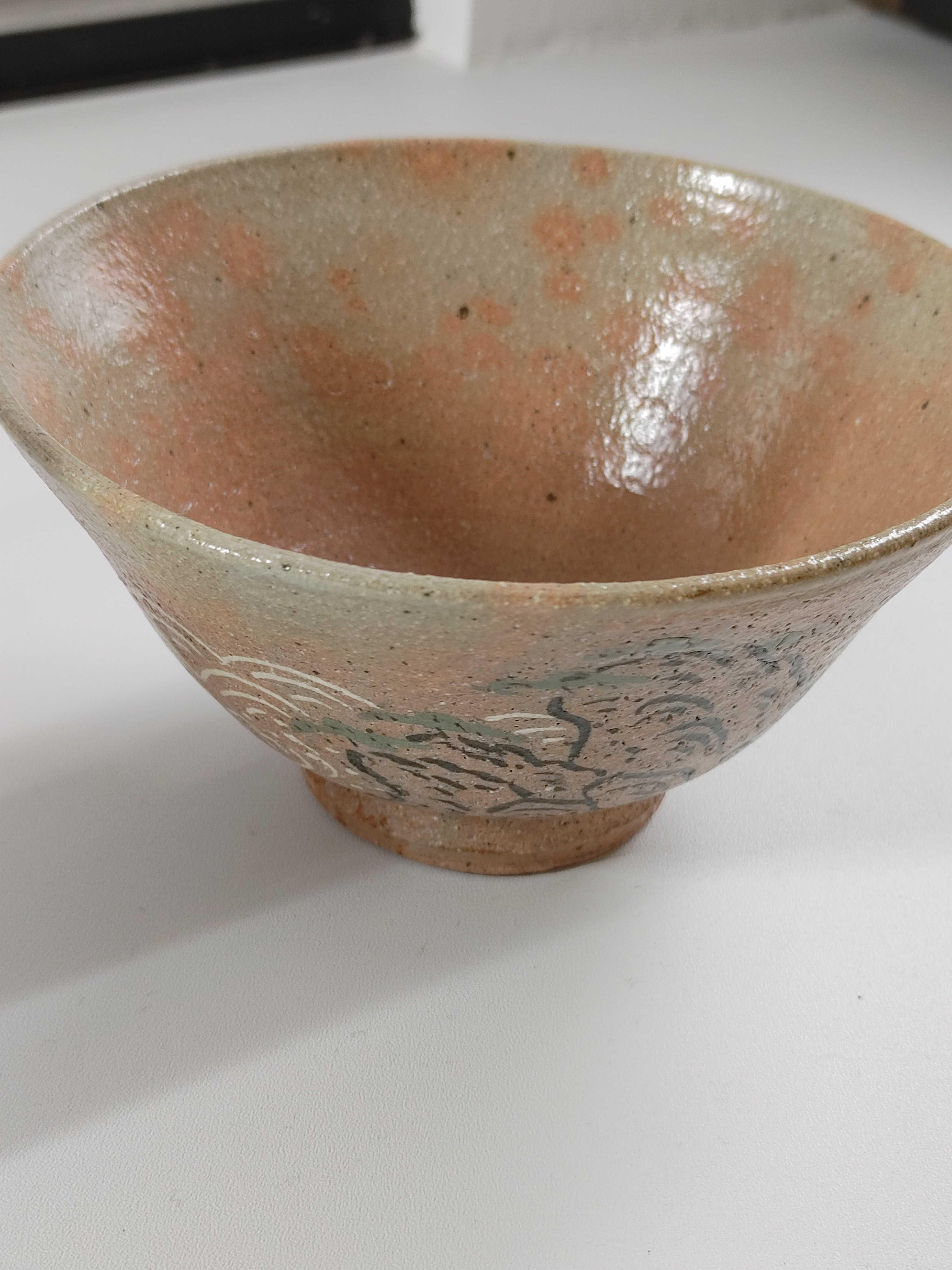 釉薬のうつわって、色っぽい｜かえで