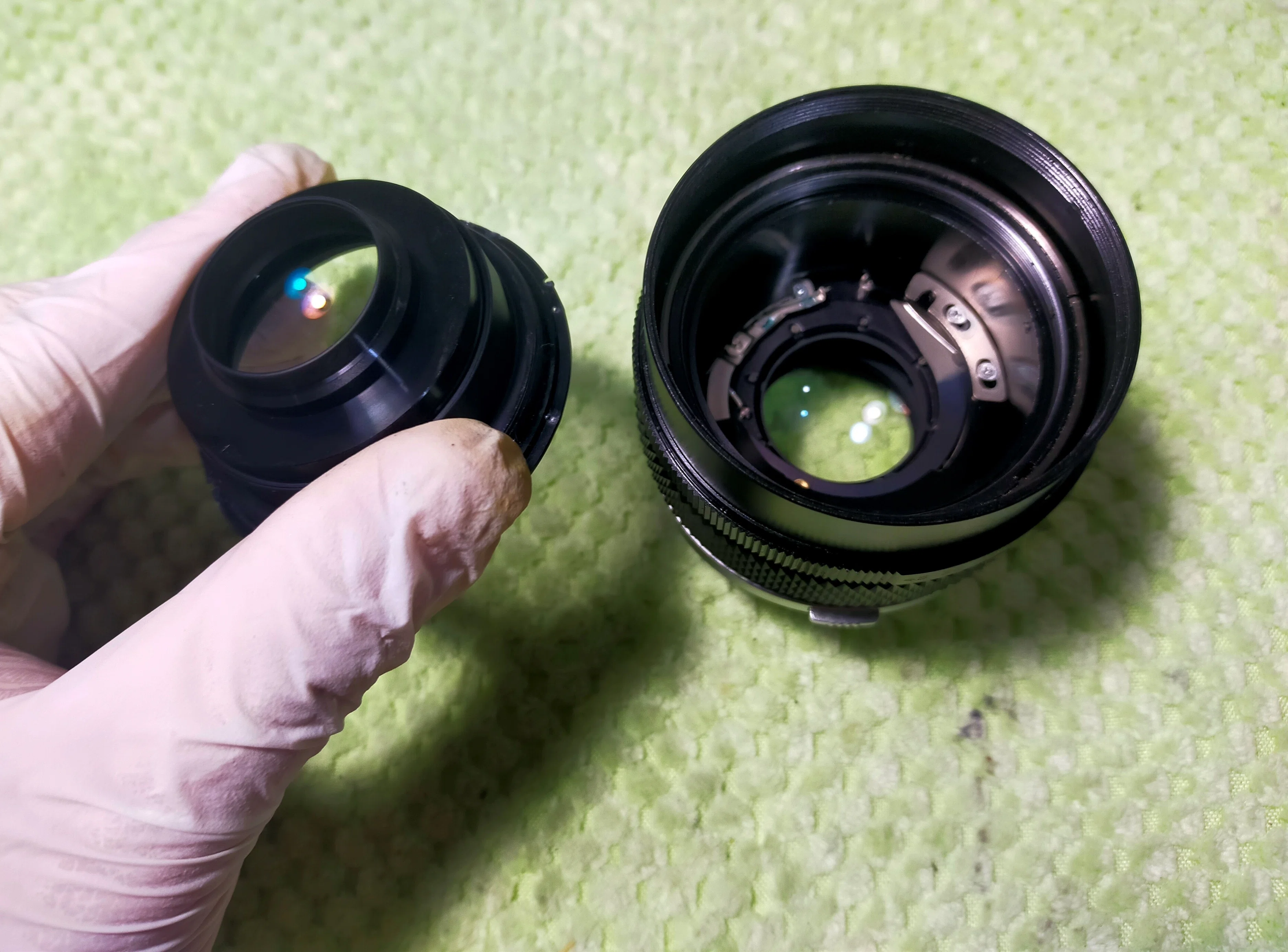 Olympus OM-SYSTEM 135mm F/4.5の分解｜フィルムカメラ修理のアクアカメラ