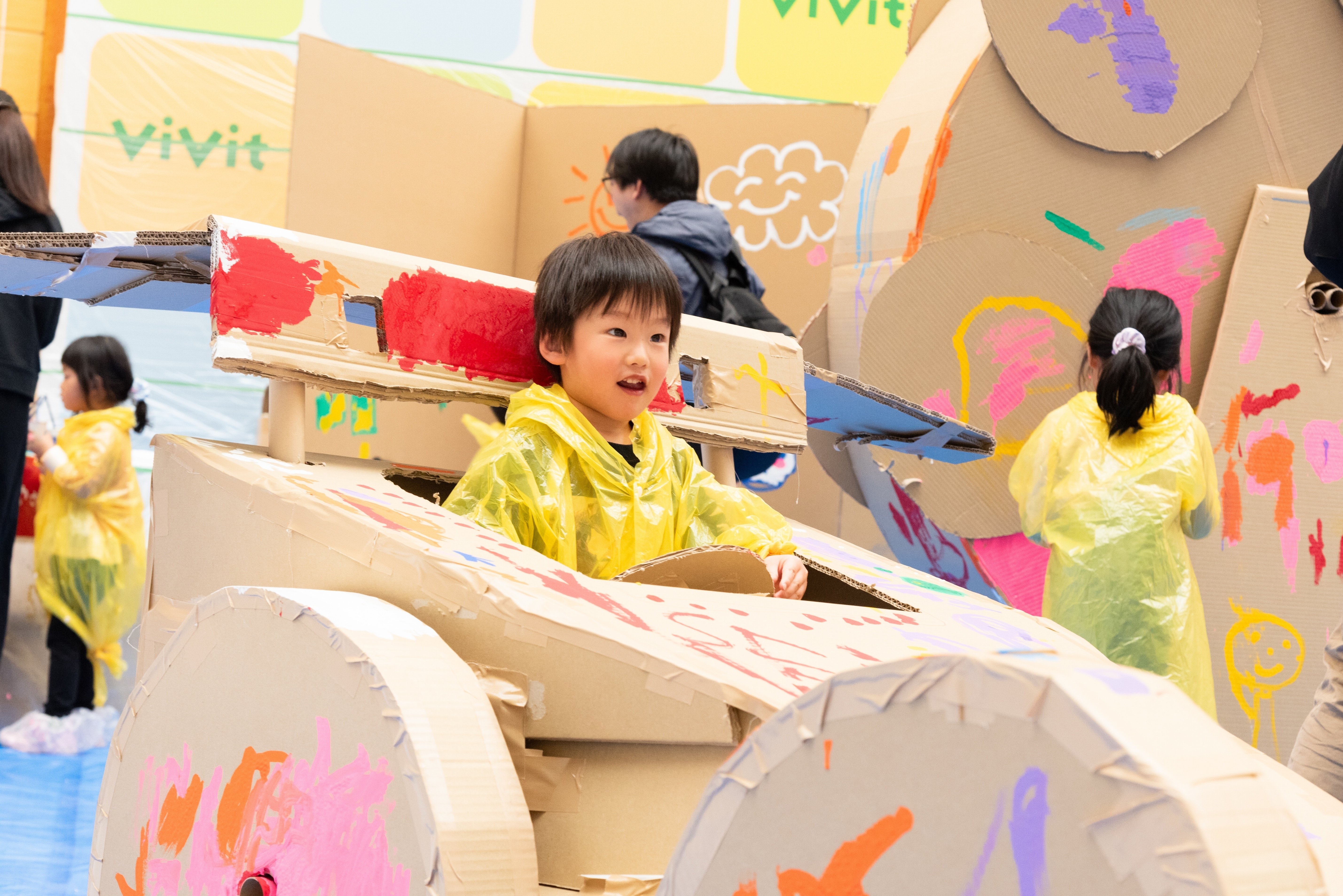イベントレポ】巨大ダンボール遊園地ペインティング!〜千葉 イベントレポ】巨大ダンボール遊園地ペインティング!〜千葉