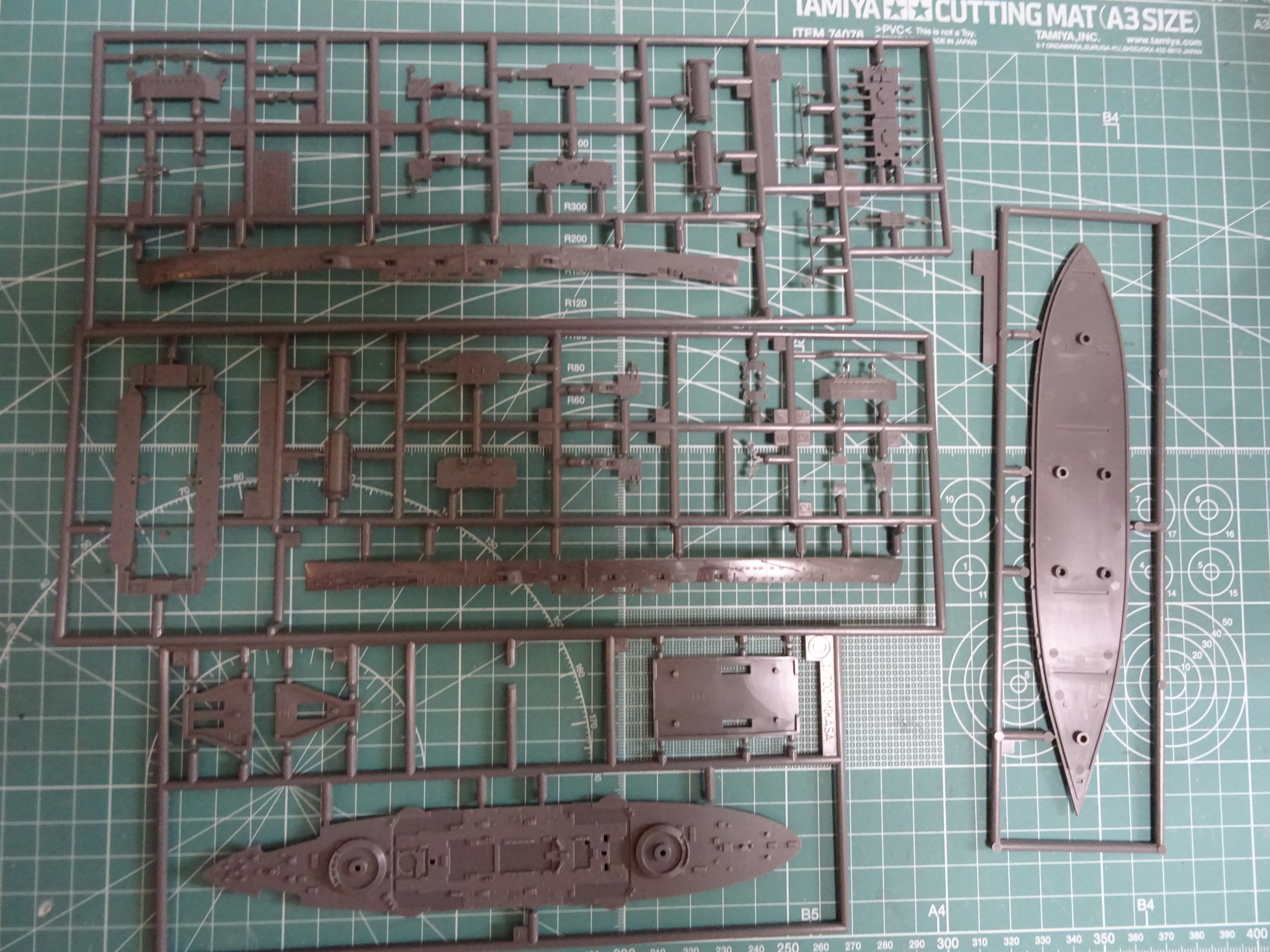 プラモデル制作記】1/700戦艦「三笠」｜ユキカゼ（深水千翔）