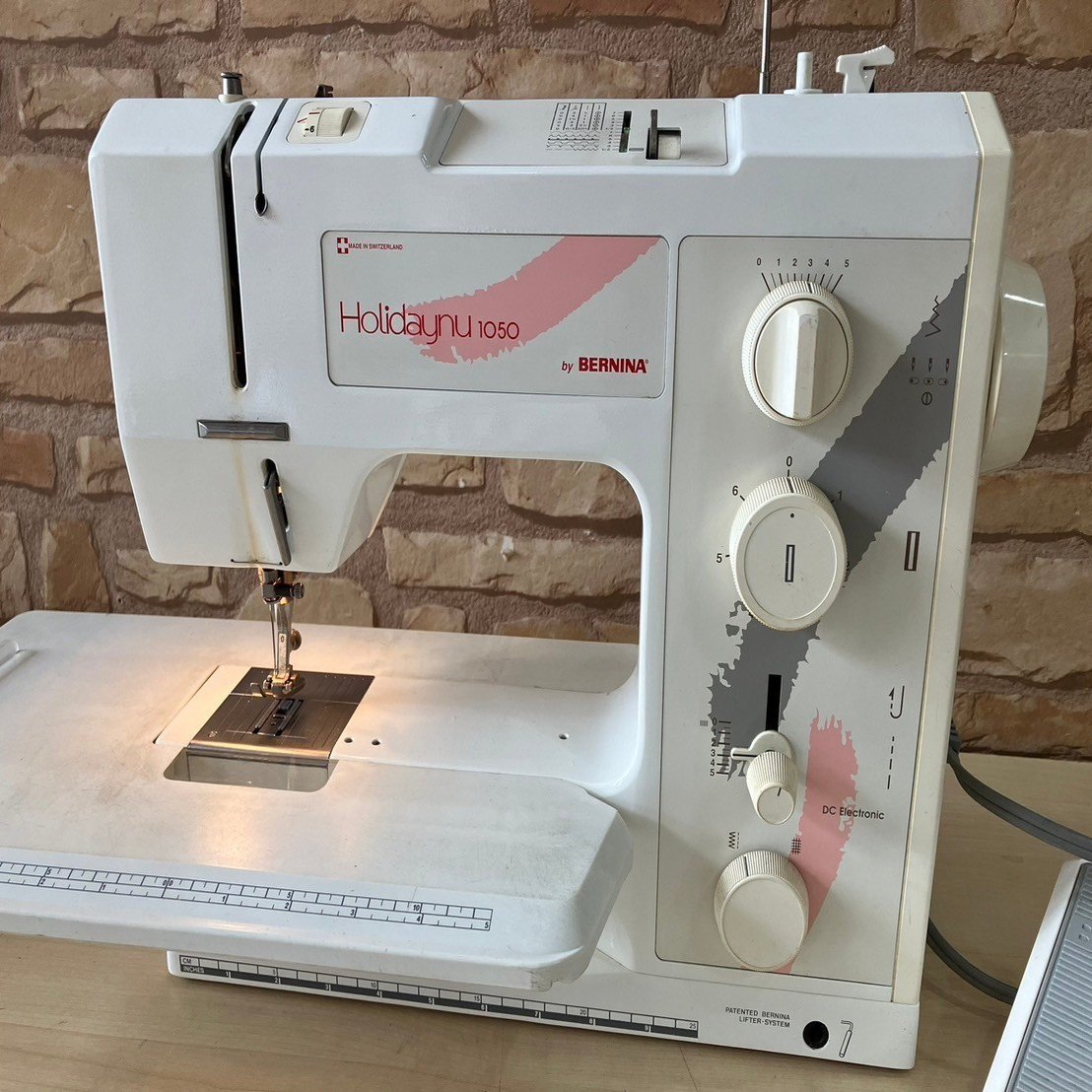 ミシン紹介】リッカーミシン「ホリデーヌ1050」 - ソーイングスクエア 
