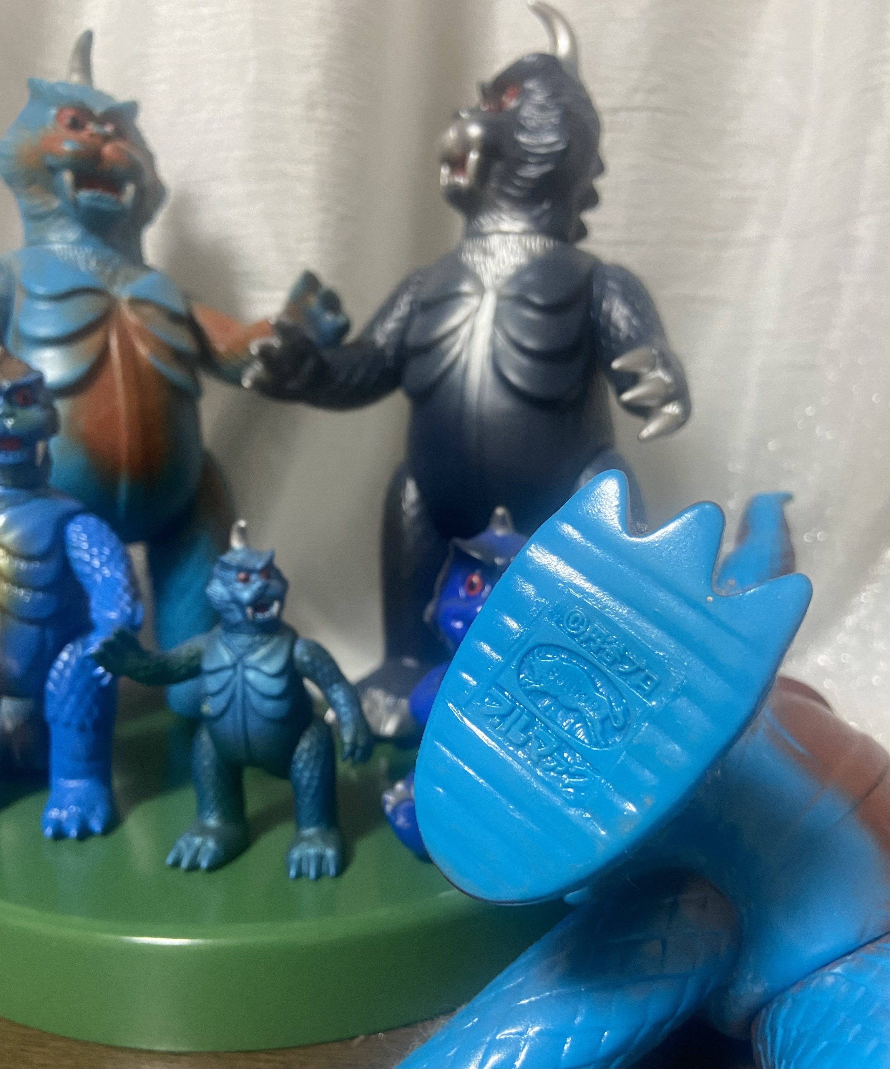 ブルマァク　ゴメス ゴメス of ウルトラ怪獣.com