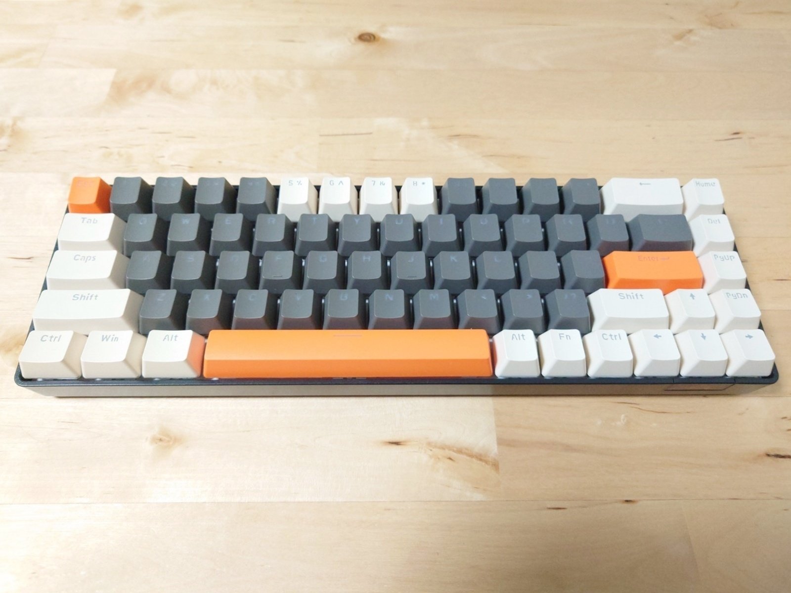 ガジェットレビュー】オシャレな中華製メカニカルキーボード│ZIYOU