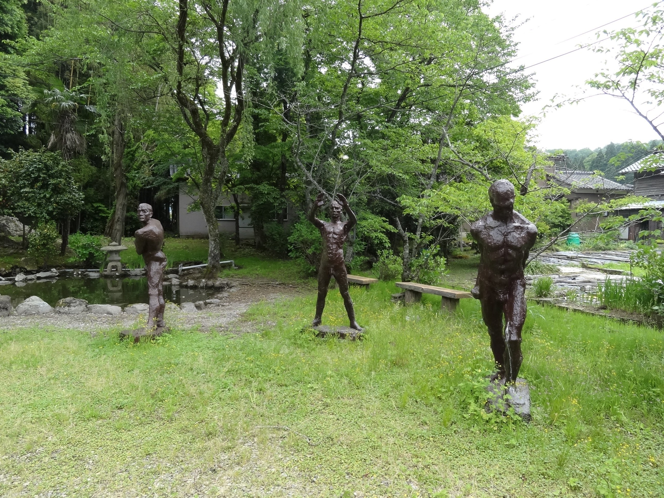 仏像ﾜﾝﾀﾞｰﾗﾝﾄﾞ「ハニベ巌窟院」楽しみながら仏教を学ぶ【北陸シリーズ