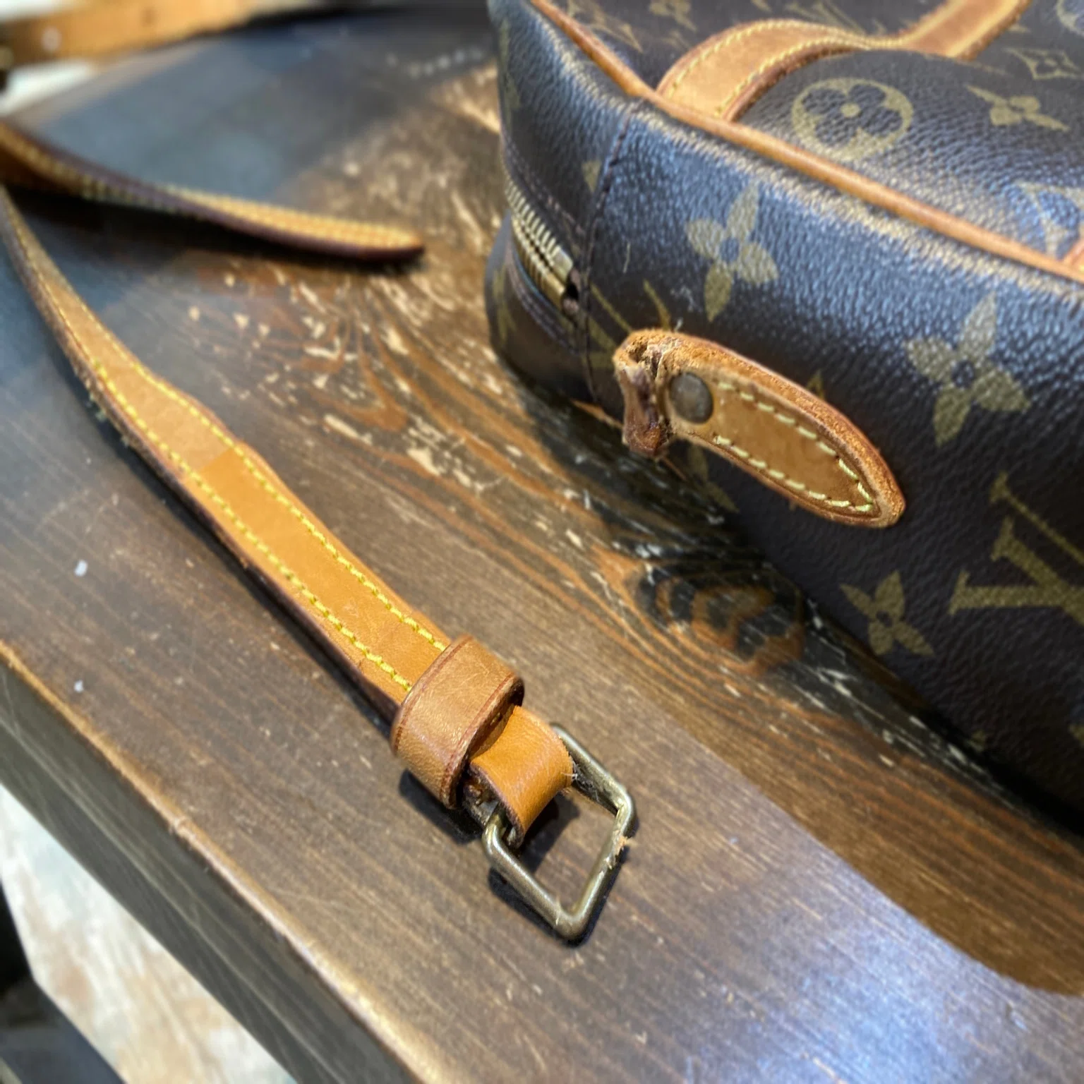 ショルダーストラップの根付交換】Louis Vuitton/ルイヴィトンの 