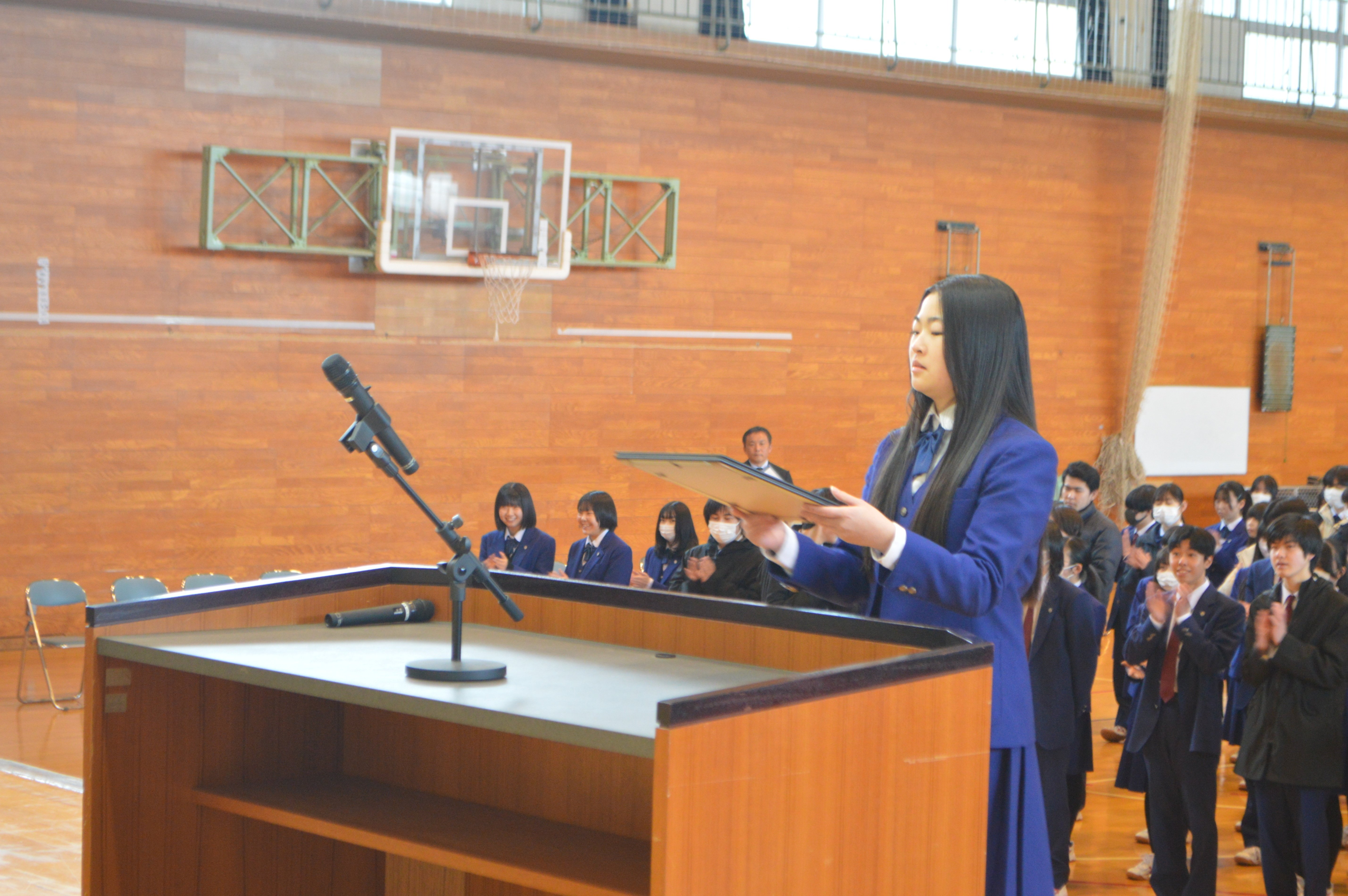 不来方高校 表彰式・終業式・離任式・退任式｜岩手県立不来方高等学校