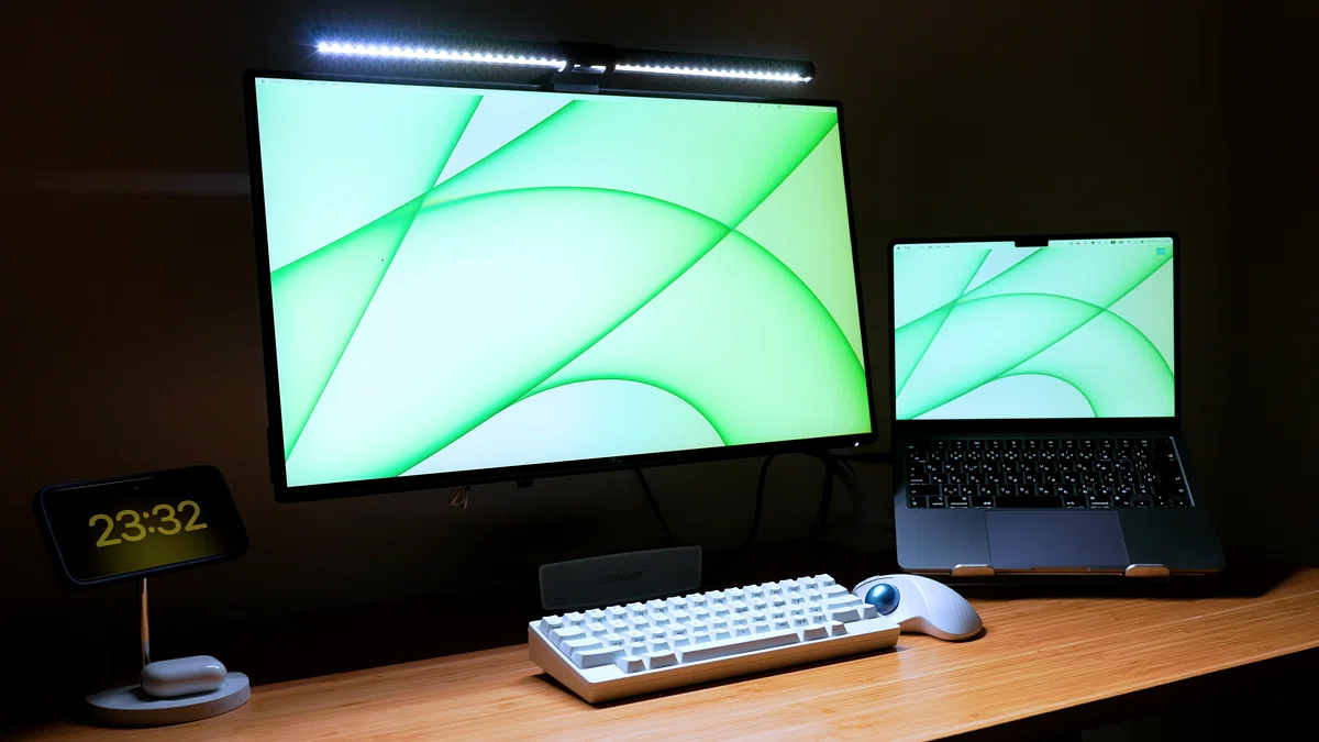 モニターライトは絶対にあった方が良い【BenQ ScreenBar Halo】｜生活
