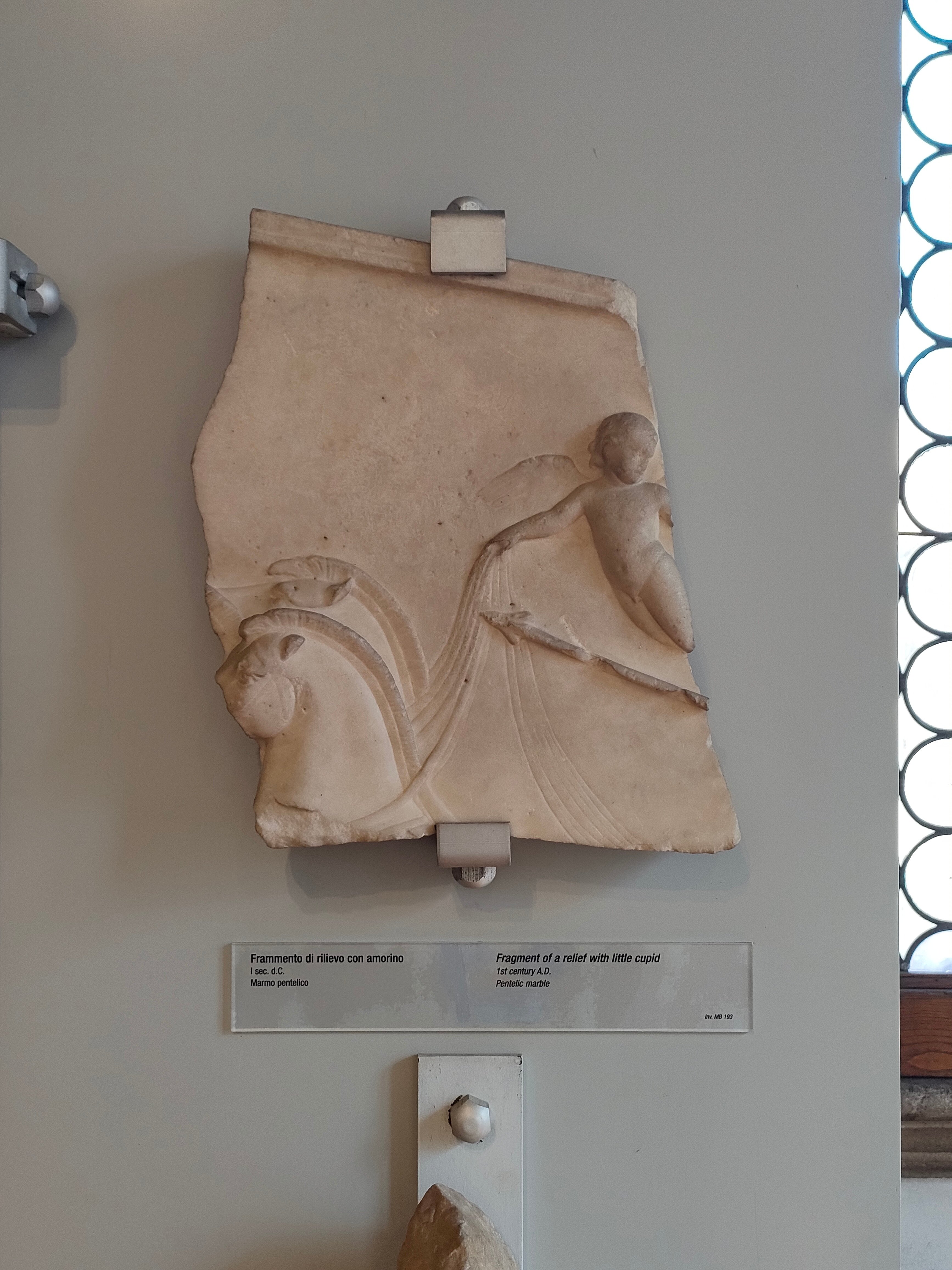 バラッコ古代彫刻美術館にある古代ギリシャのレリーフ｜中島淳志