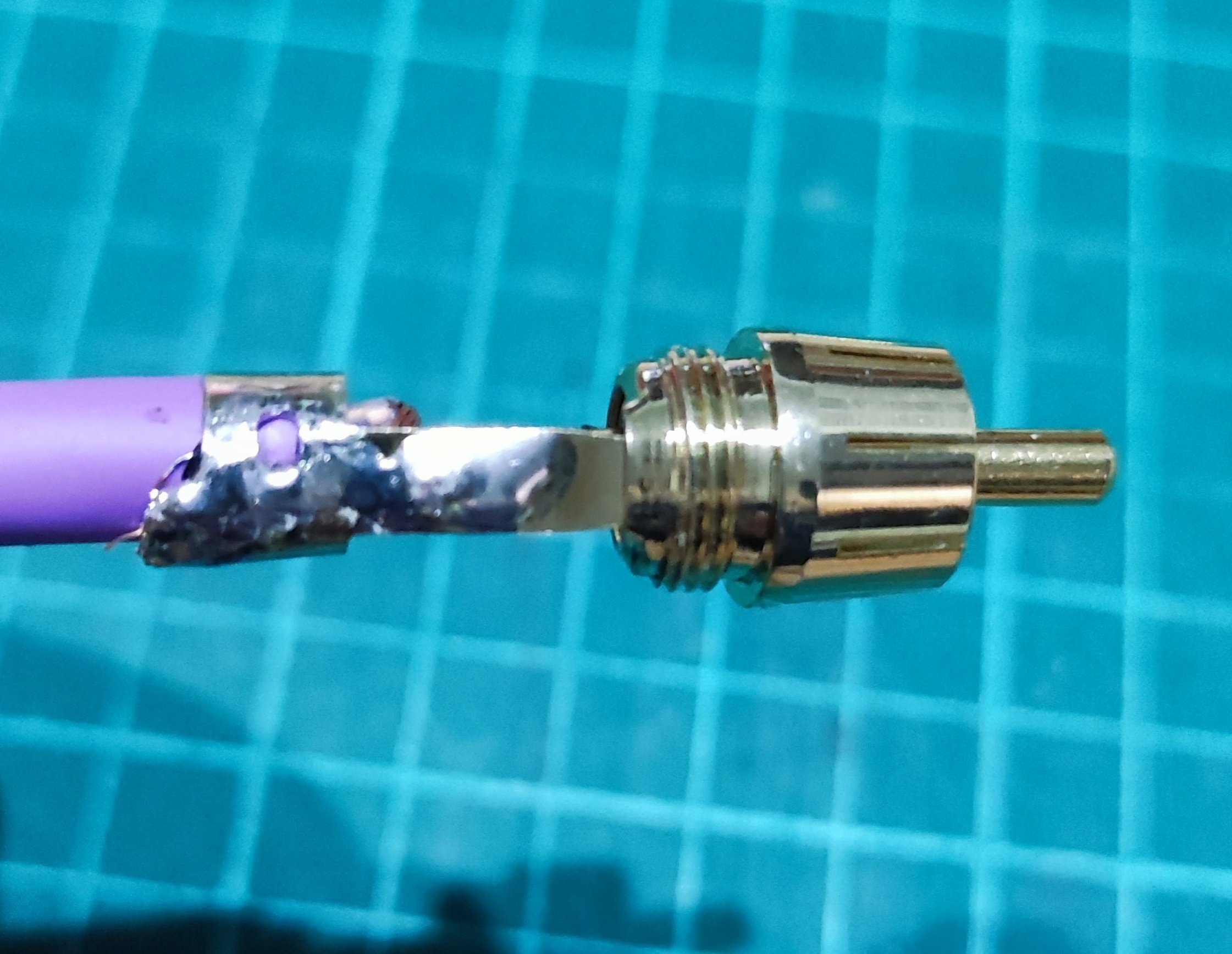 自作RCAケーブル 銀線（スターリングシルバー）を信号線 1mペア 2dd68b1eb29f98f7e3129986dcfeff