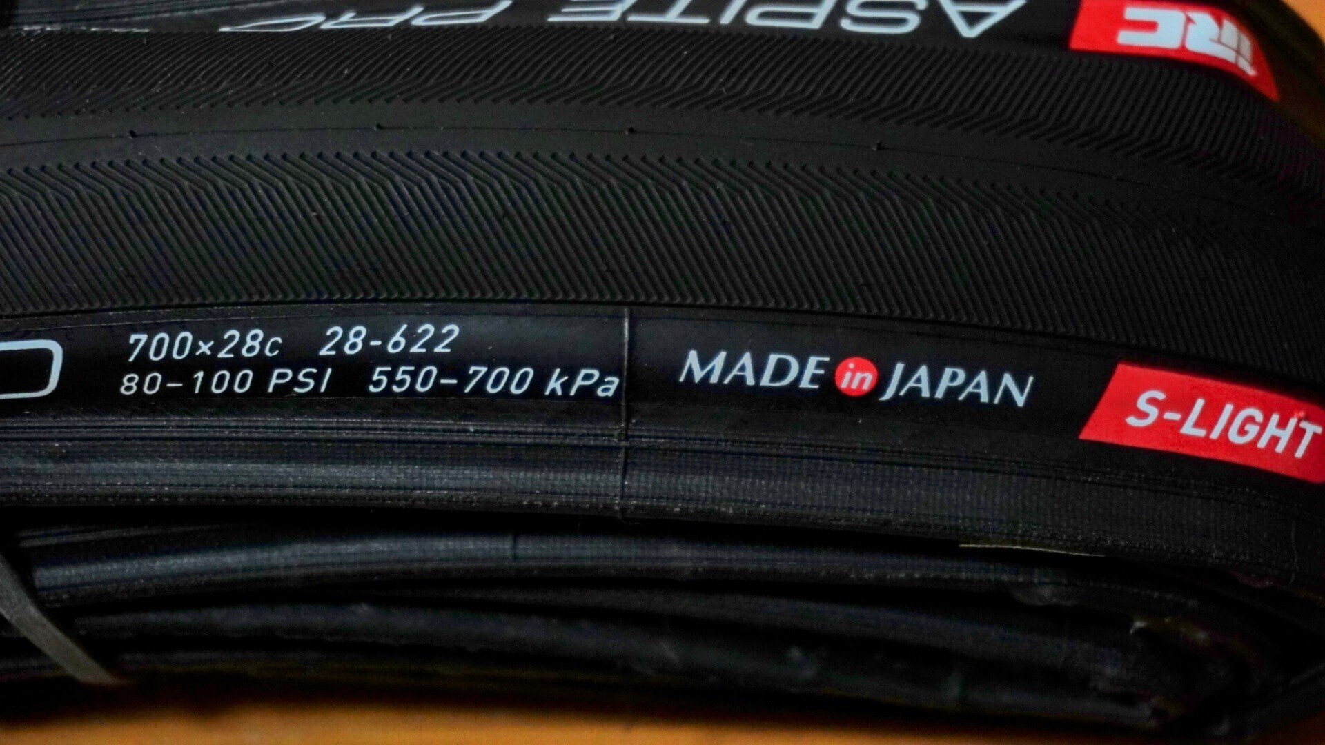 GP5000が良すぎて抜け出せない人 iRC ASPITE PRO S-LIGHT 28Cを