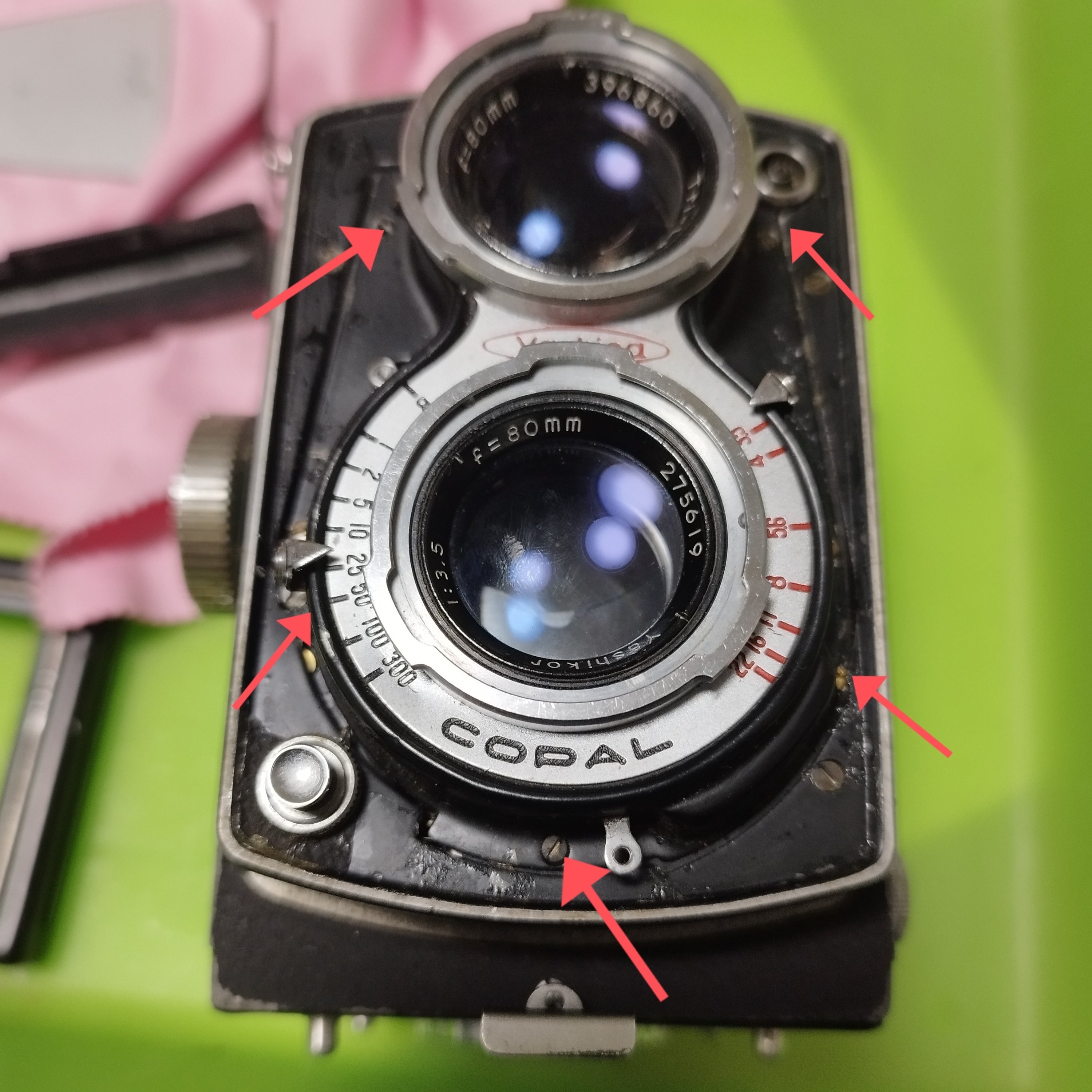二眼カメラ　Yashica-A  シャター切れる ヤシカA / 二眼レフ総合サイト 二眼里程標
