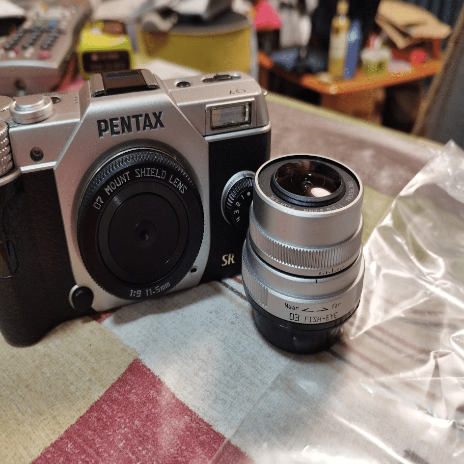 【PENTAX Q7】01 02 03 04 05 06 07 レンズ付き 新製品レビュー：PENTAX Q7 - デジカメ Watch Watch