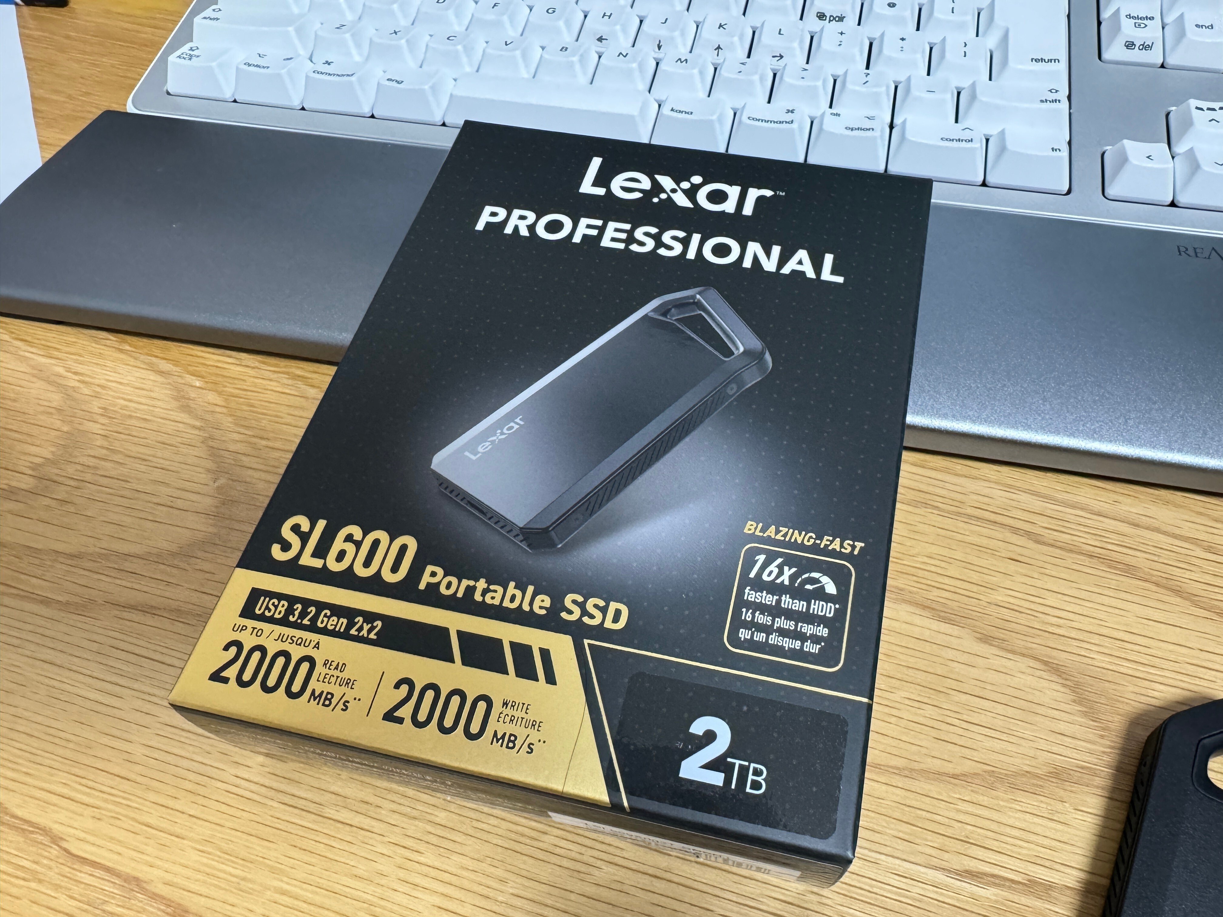 LexarポータブルSSD Professional SL600 Portable SSD 2TB｜タカシ