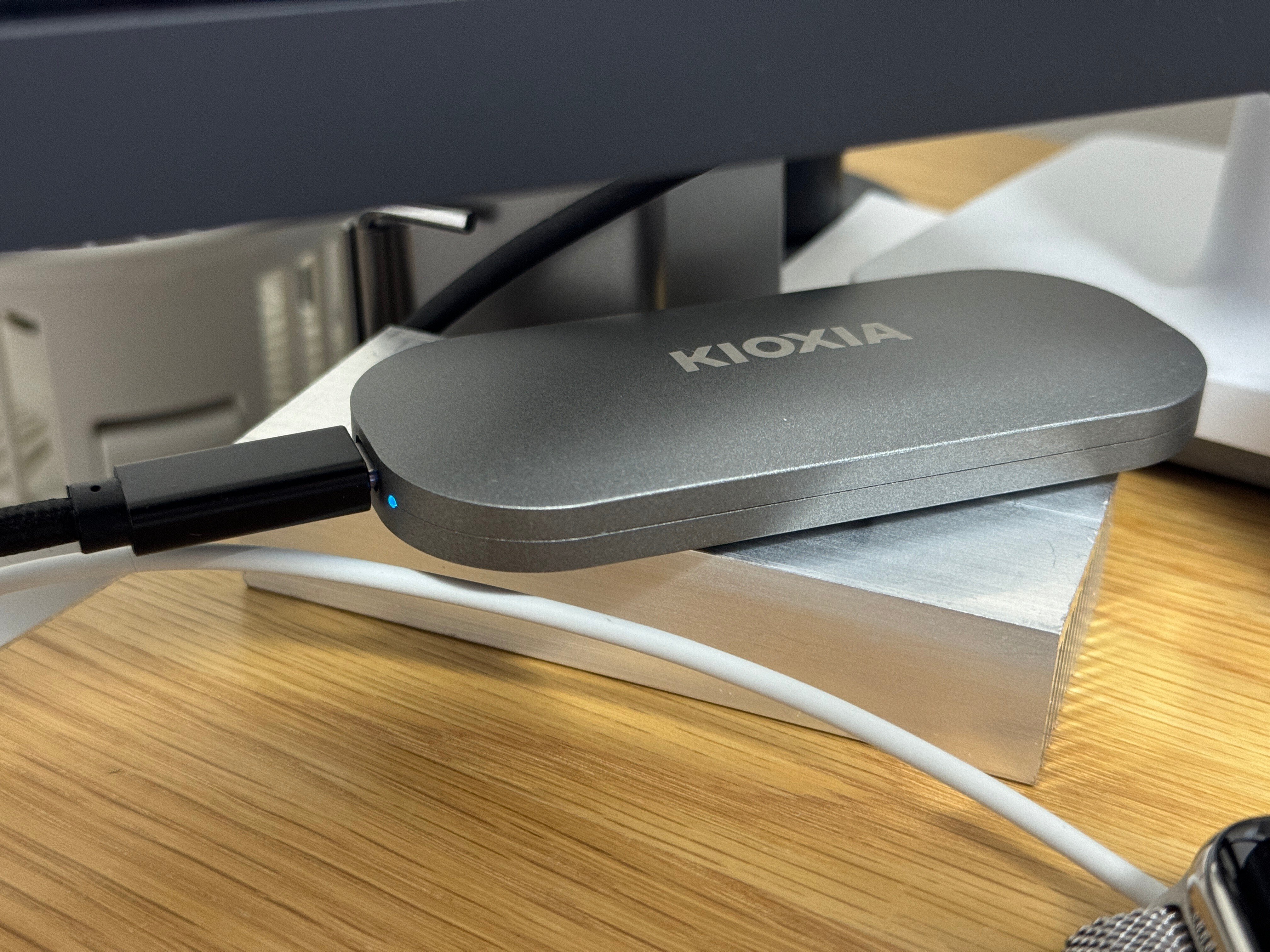 LexarポータブルSSD Professional SL600 Portable SSD 2TB｜タカシ