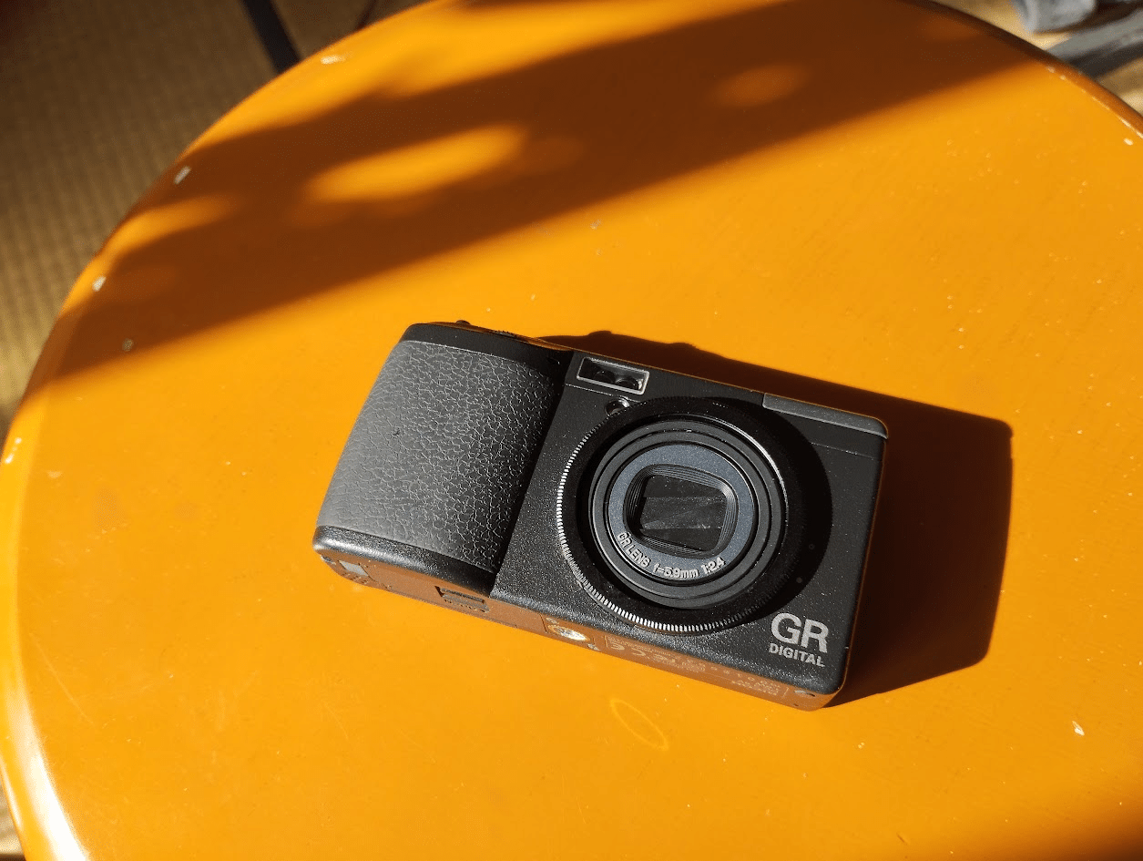 令和6年にGR DIGITAL (初代)を楽しむ|たくえぬ 令和6年にGR DIGITAL (初代)を楽しむ|たくえぬ