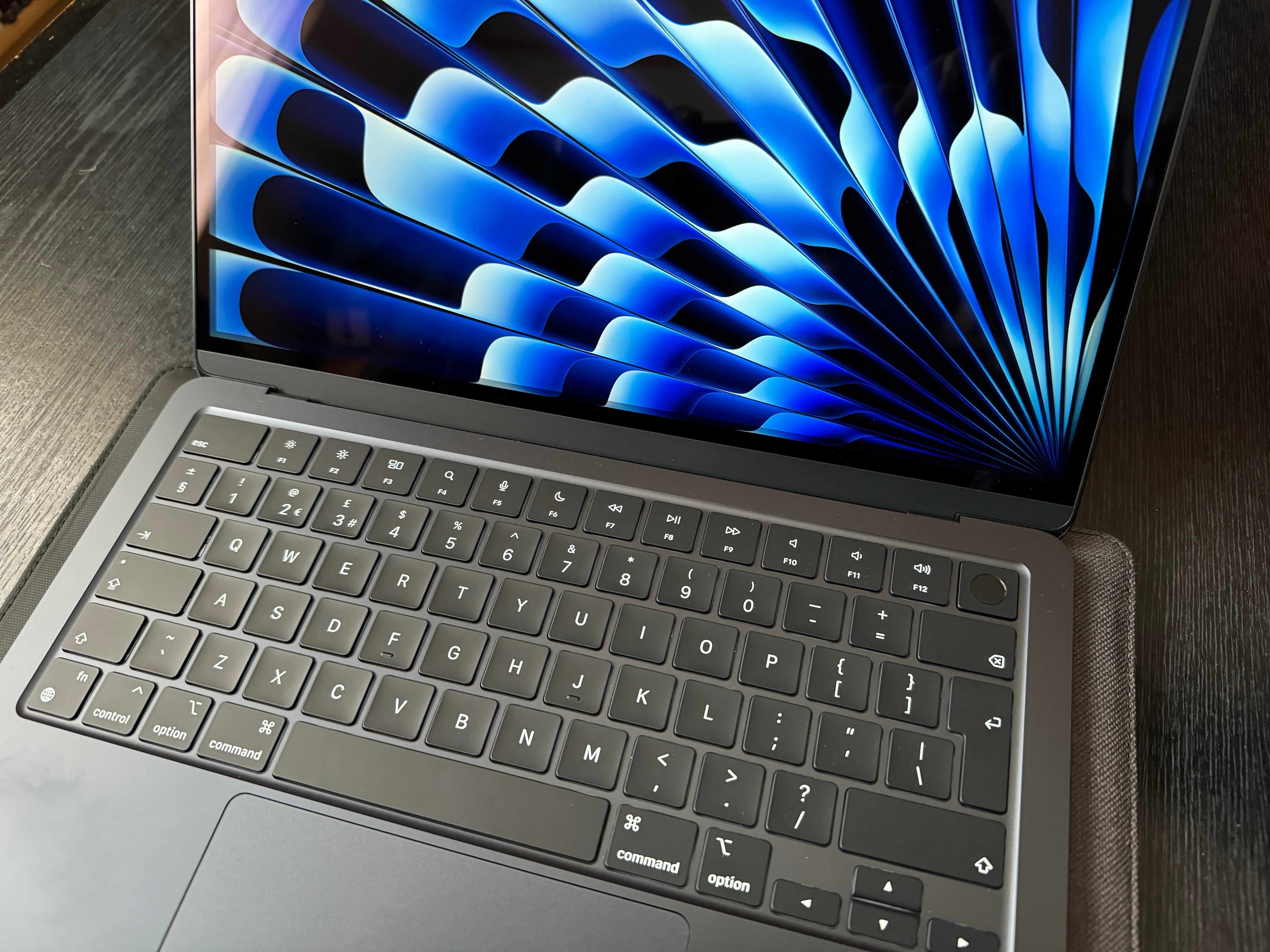 Apple MacBook 本体 ミッドナイト 日本語配列