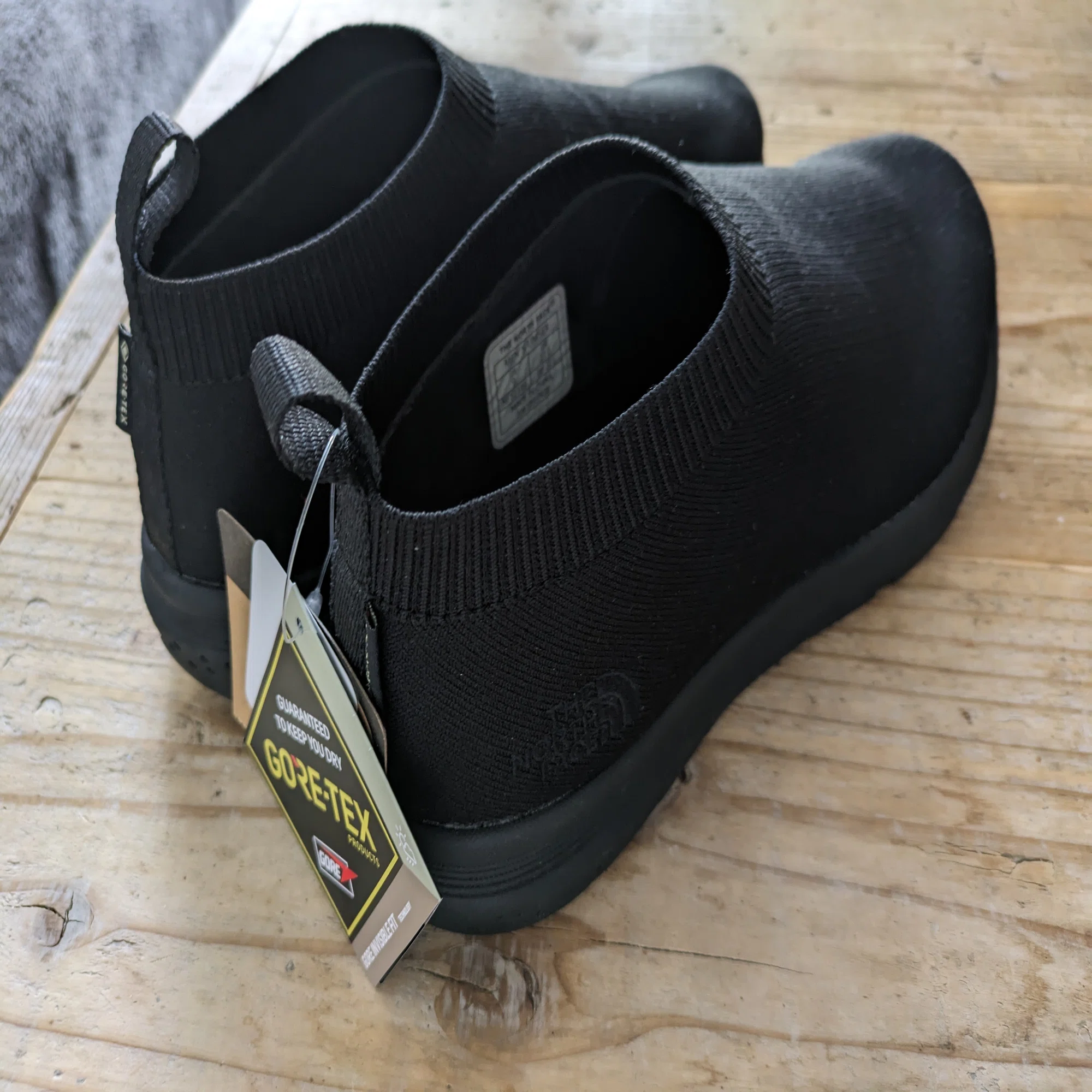THE NORTH FACE】 GORE-TEX素材を使用した「全天候型高機能シューズ 
