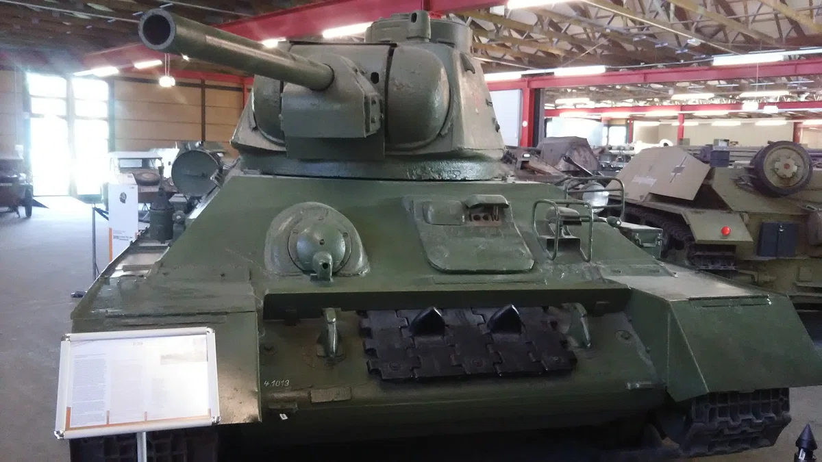  ミリタリー：WW2ドイツ国防軍戦車大百科1【戦車・駆逐戦車】｜roadexplorer Bildidee 