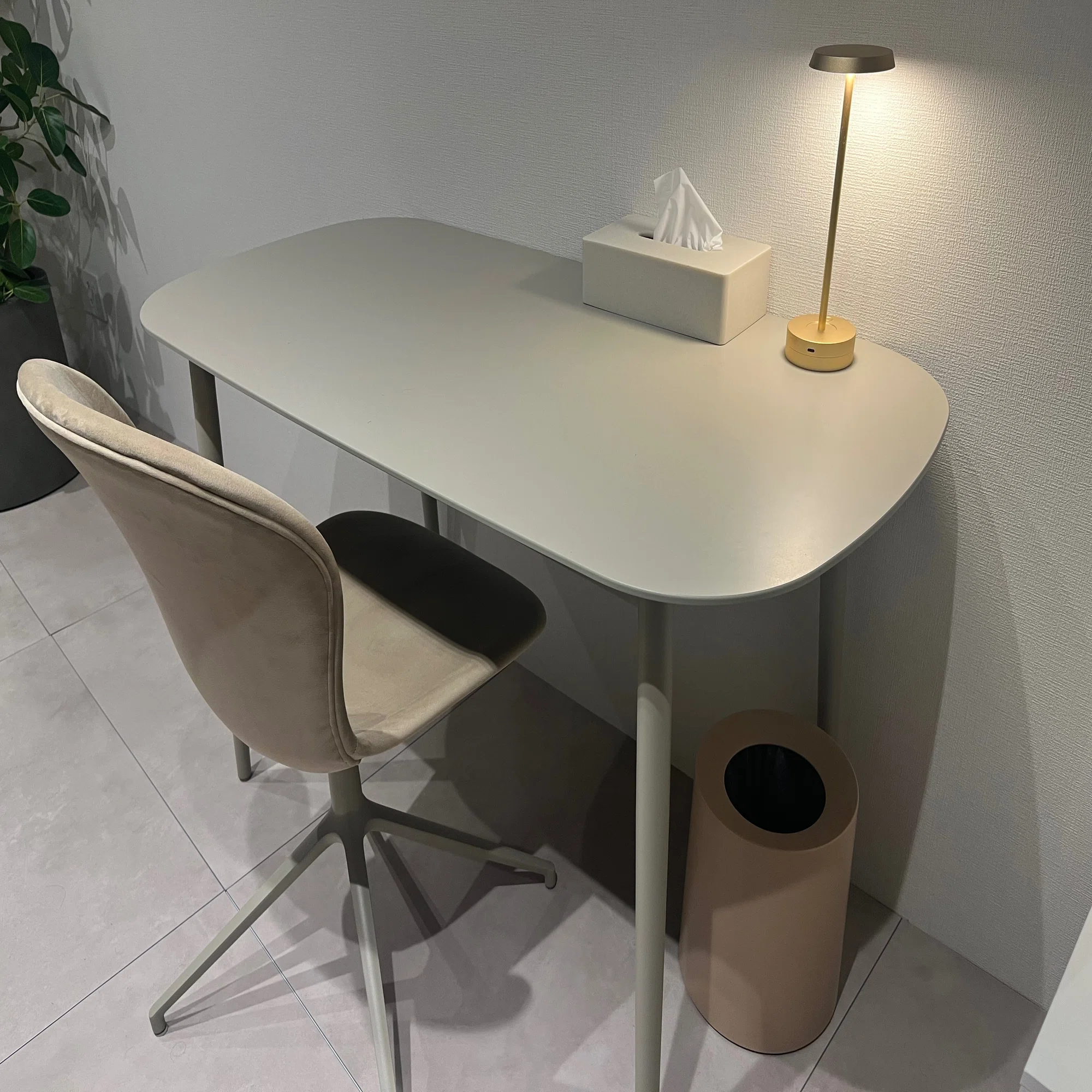 Interior】デスク紹介「Kingston」BoConcept｜mick