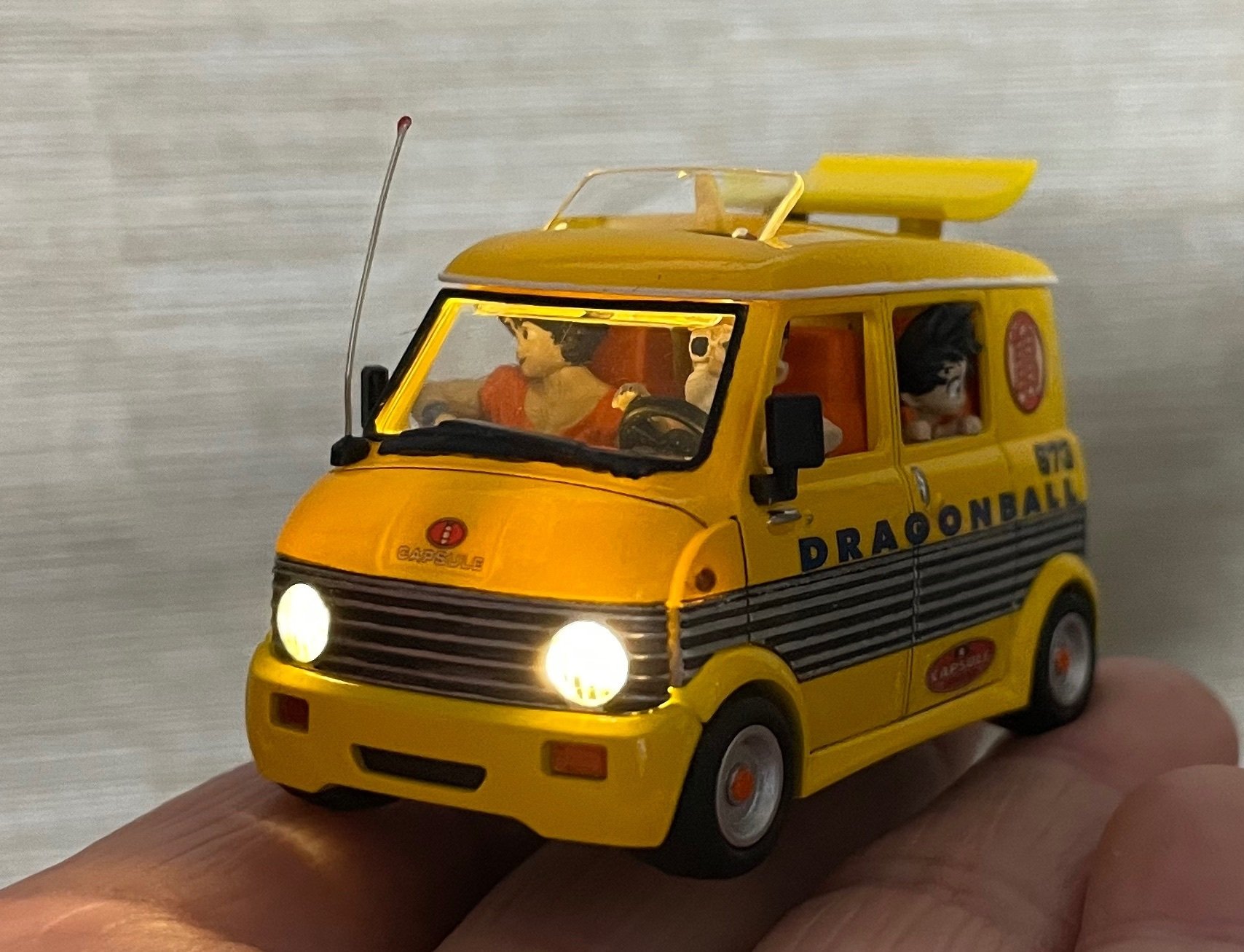亀仙人のワゴン車のプラモデルをつくる｜渡辺あきら
