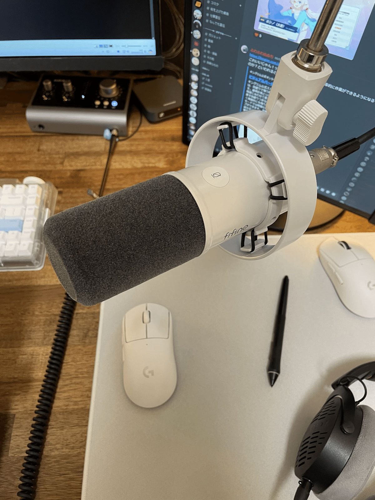 FIFINE ダイナミックマイク ホワイト K688W 安いのにビジュアルも音質も良い白い配信用中華マイク【FIFINE