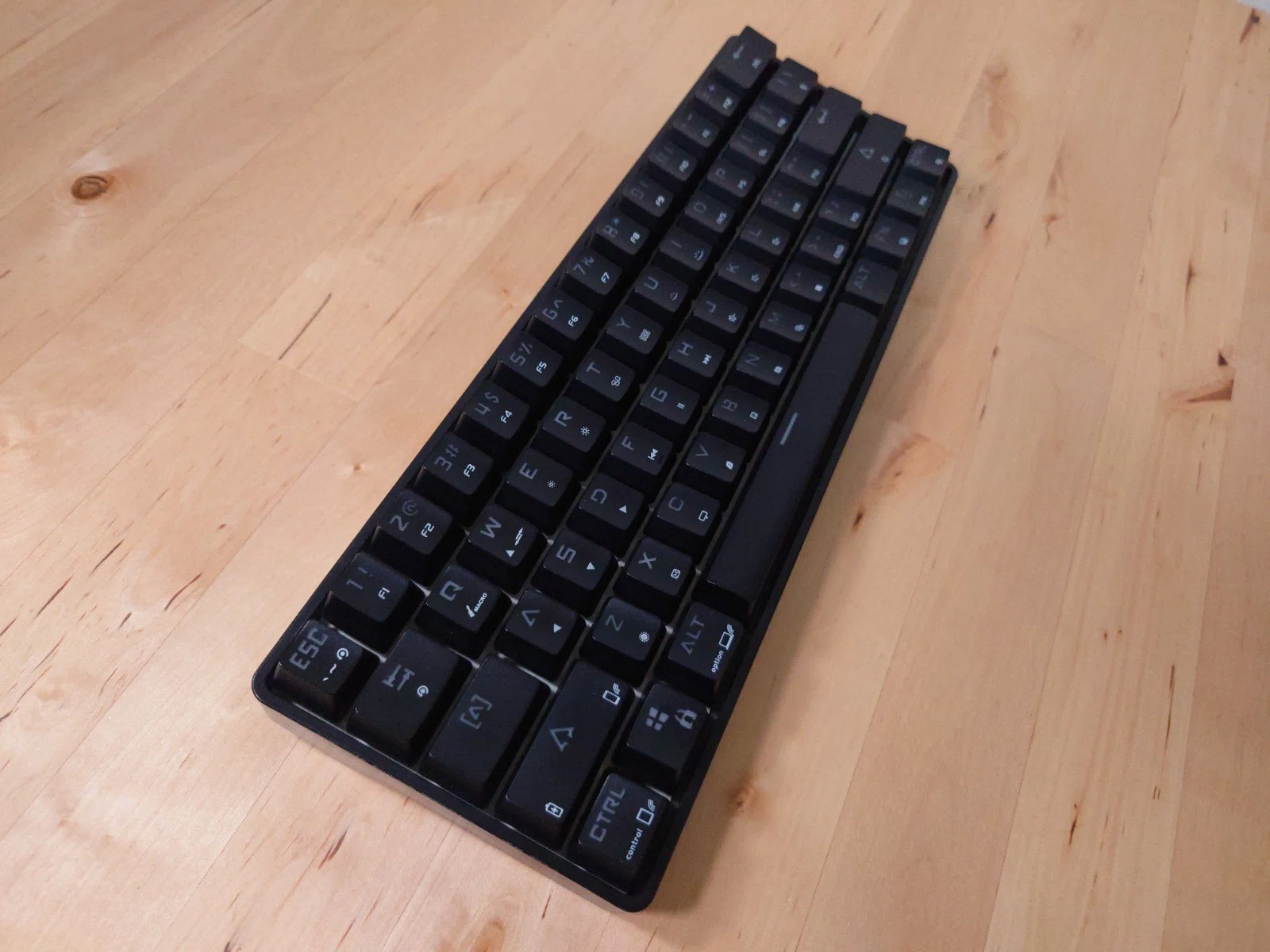 ガジェットレビュー】爆安！中華ゲーミングキーボードDK61｜EmuLog