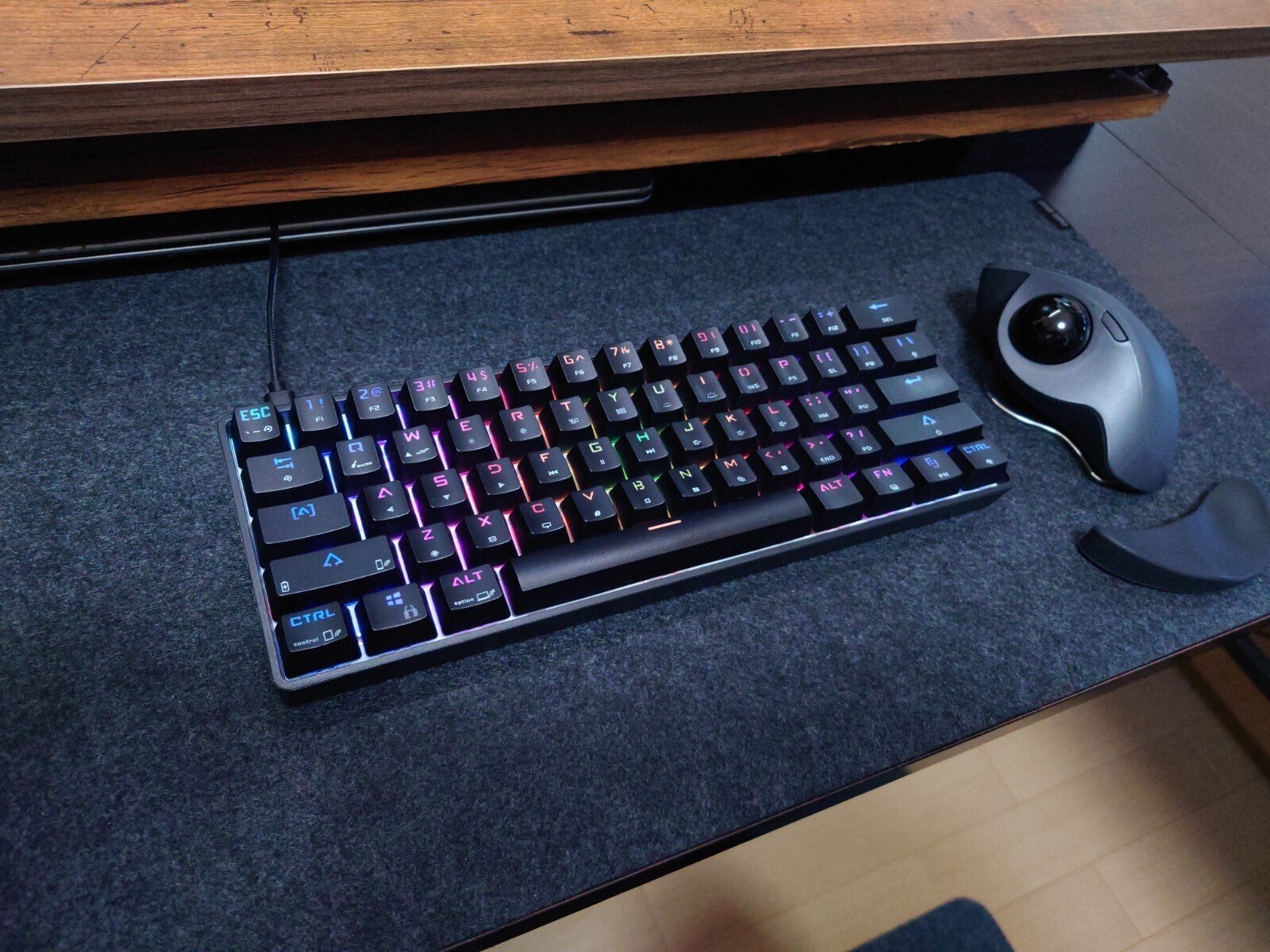 ガジェットレビュー】爆安！中華ゲーミングキーボードDK61｜EmuLog