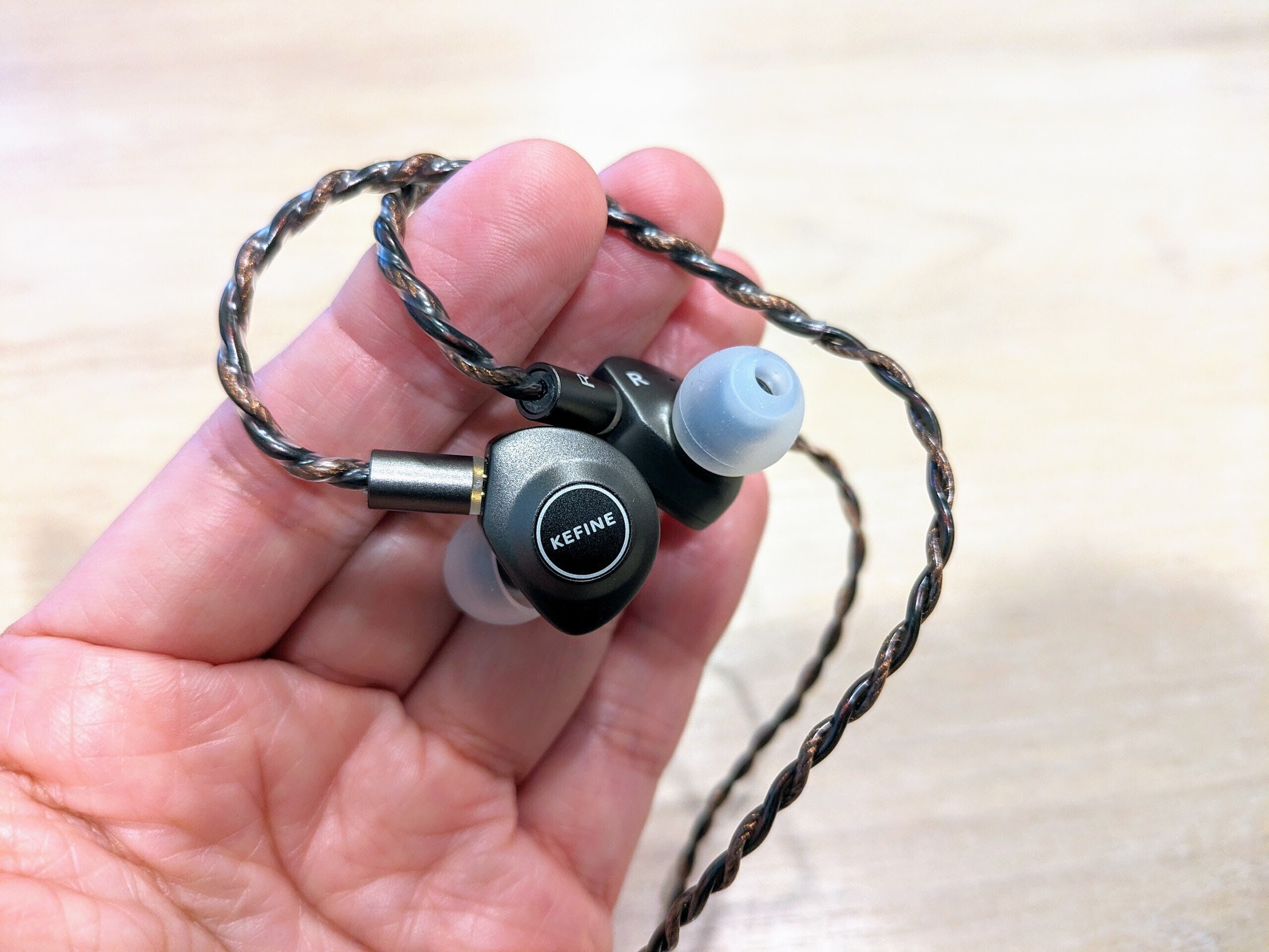 フォーカルポイントSHOKZ 骨伝導イヤホン OpenMove ヒマラヤンピンク AFT-EP-000025 1個 フォーカルポイントSHOKZ 骨伝導イヤホン OpenMove スレートグレー AFT