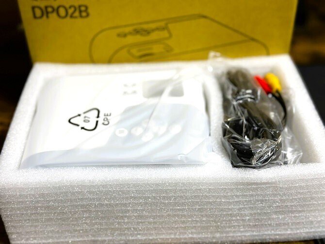 小型ながら12000LM&1080P、5GWiFi接続可能なプロジェクター 小型ながら12000LM&1080P、5GWiFi接続可能なプロジェクター