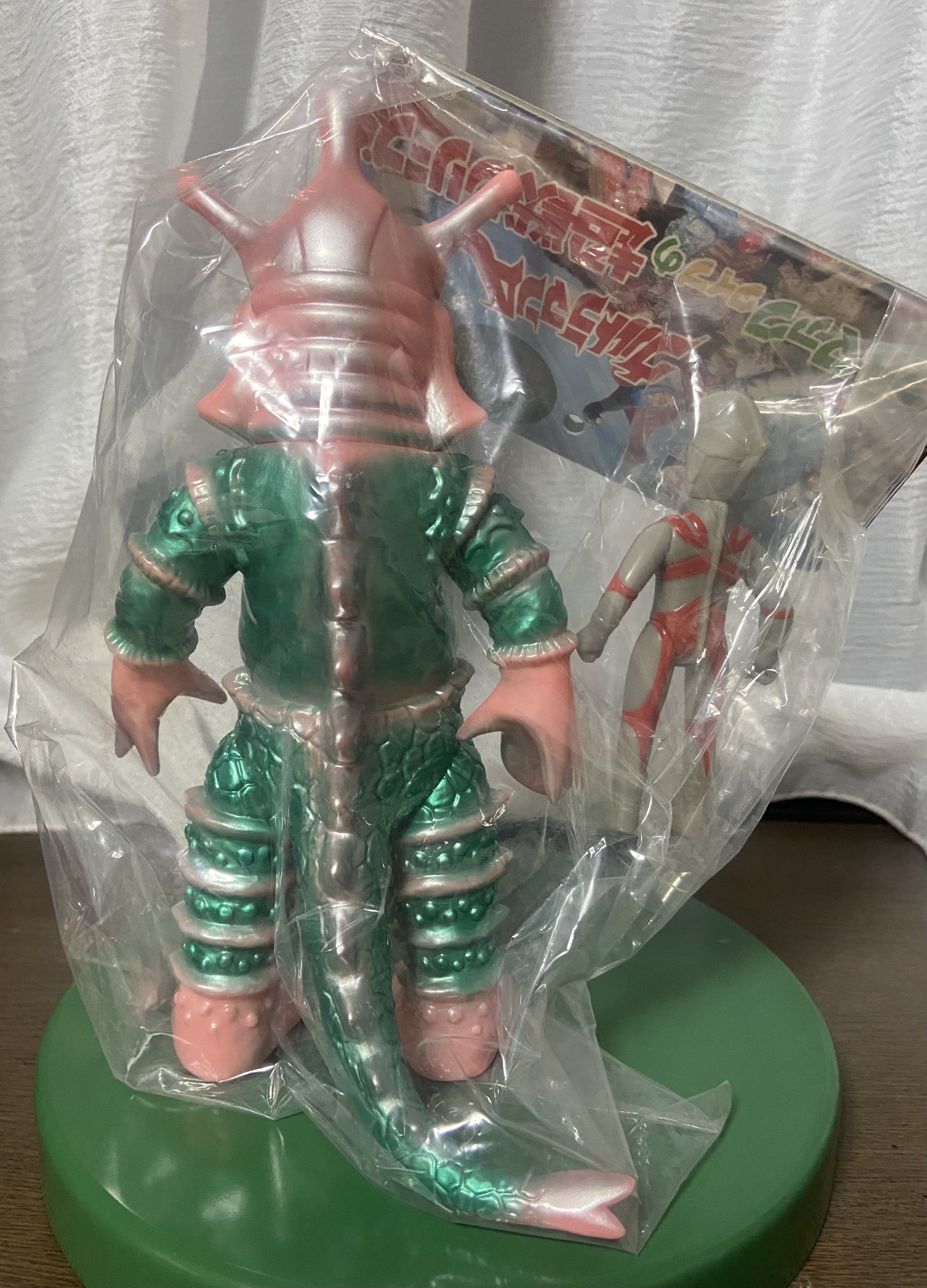 ヒッポリト星人　Ｍ1号　２期　ウルトラマンA  ソフビ　ブルマァク　マーミット Amazon.co.jp: 【限定】M1号 ヒッポリト星人 ソフビ/マーミット