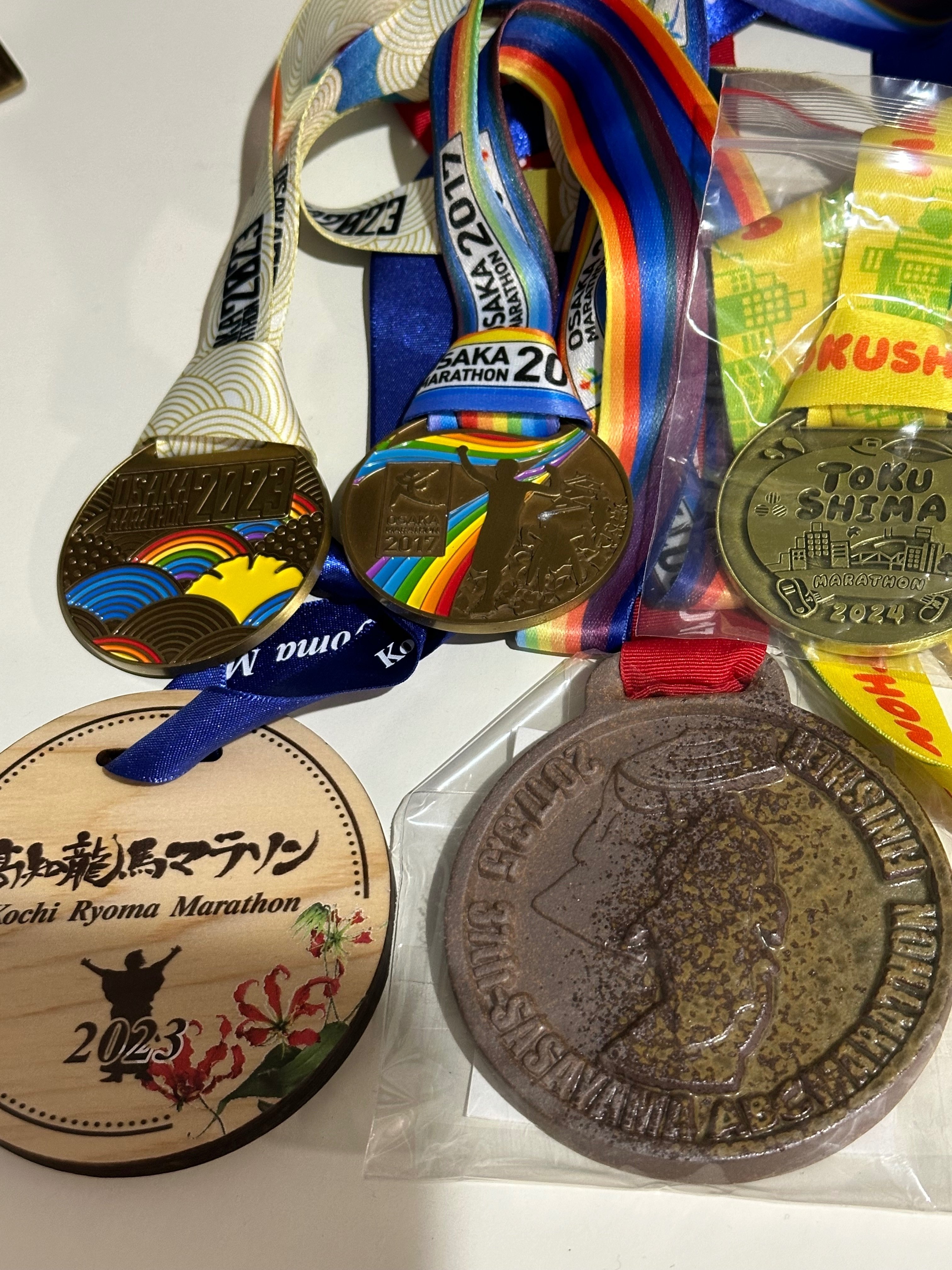 お礼や感謝伝えるプチギフト ウルトラマラソン完走メダル10点セット （マラソン メダル 銀色 その他