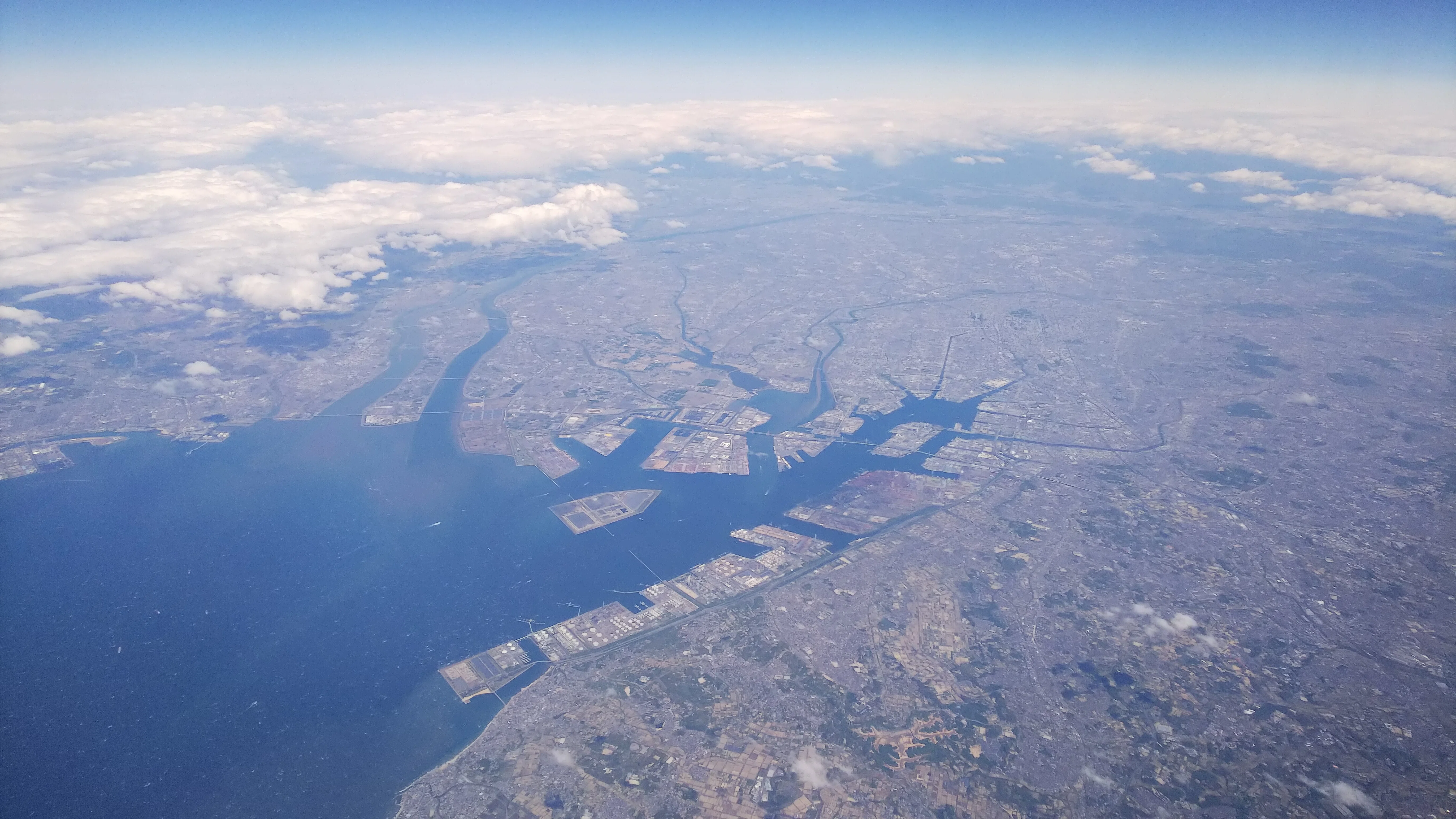 機窓：空撮：NRT-HKG(2019.04.27)｜roadexplorer
