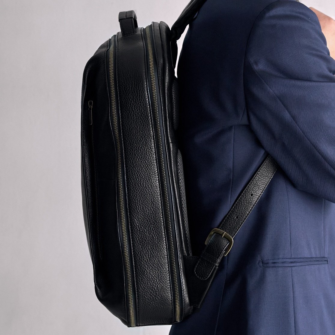 売り切り最終値下げ　マザーハウス　ザダンバックパック（濃紺） Zadan Backpack – マザーハウス 公式サイト