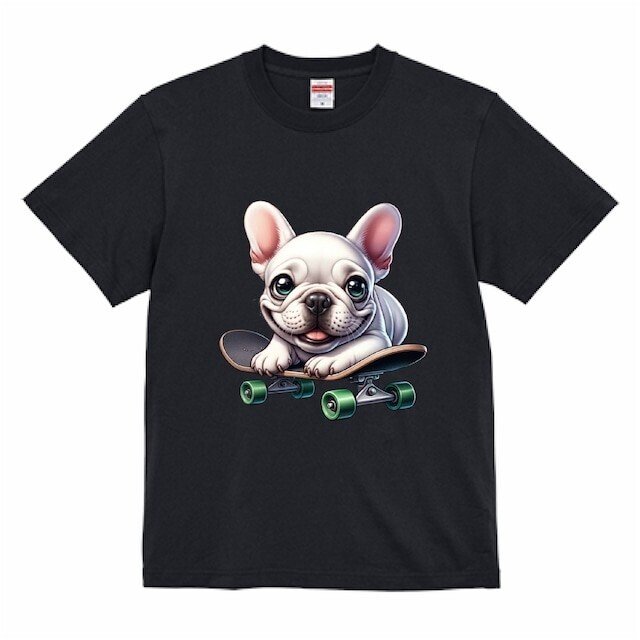 スケートボードを楽しむフレンチブルドッグのTシャツで、日常に